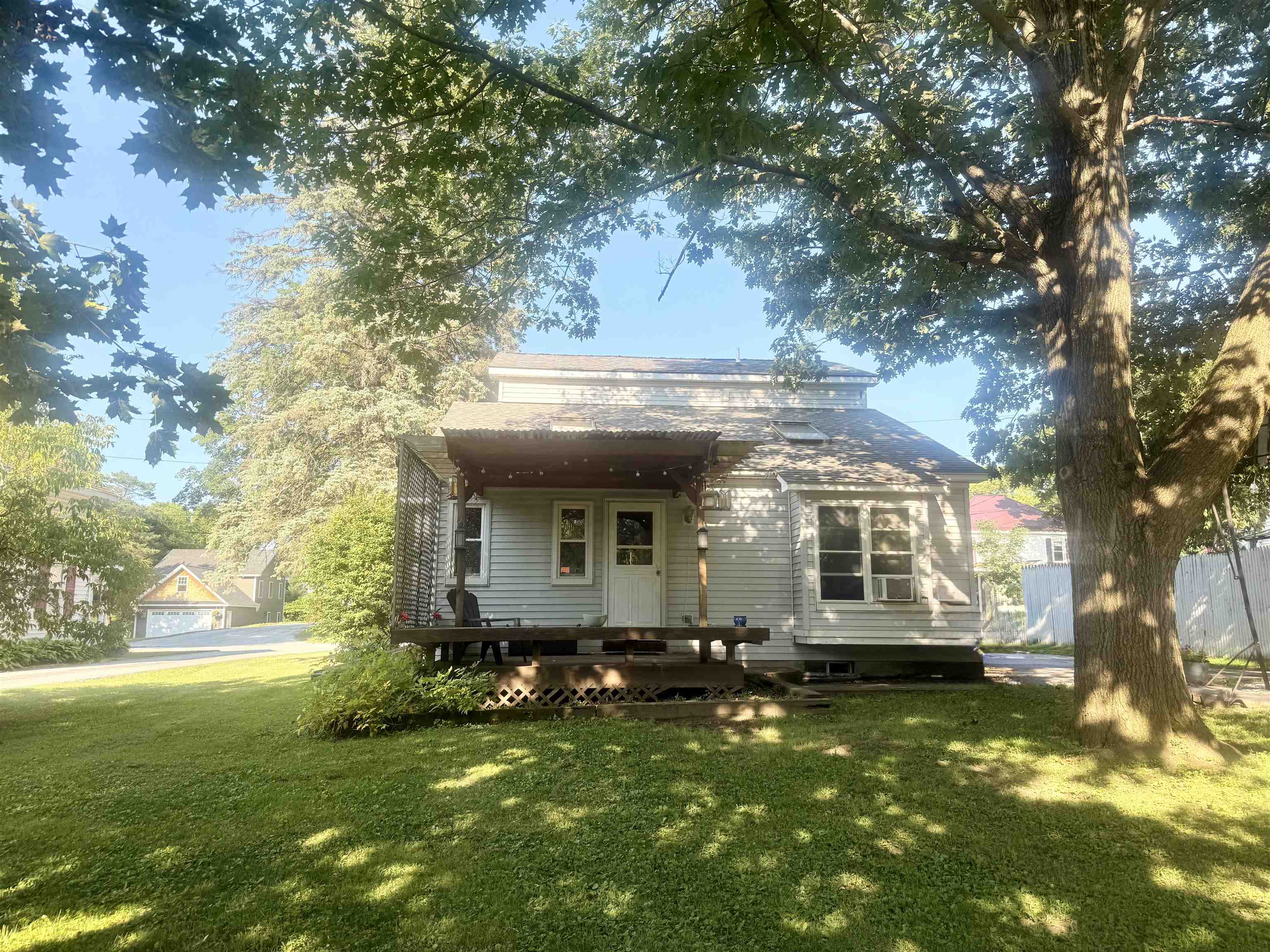 main property photo 5