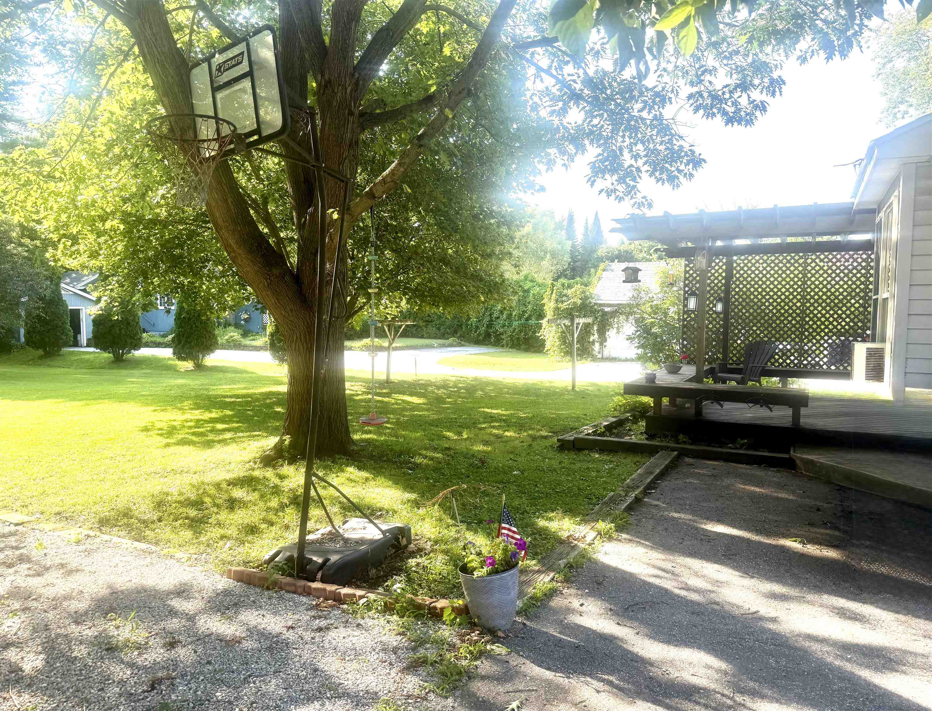 main property photo 9