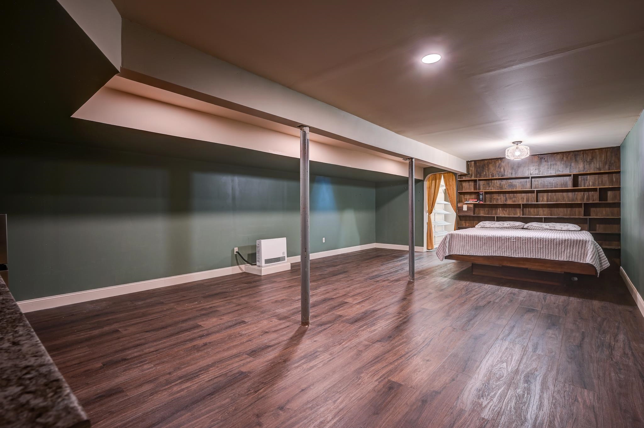 main property photo 34