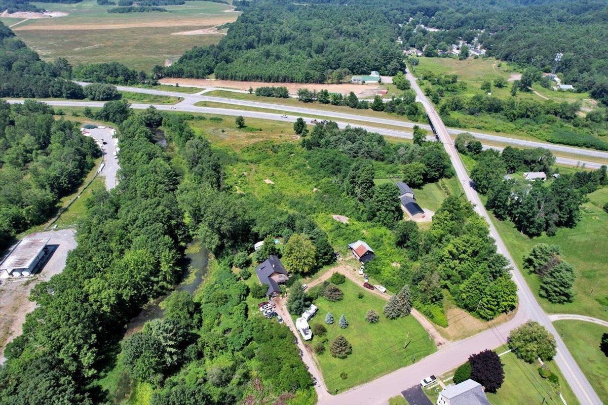 main property photo 33