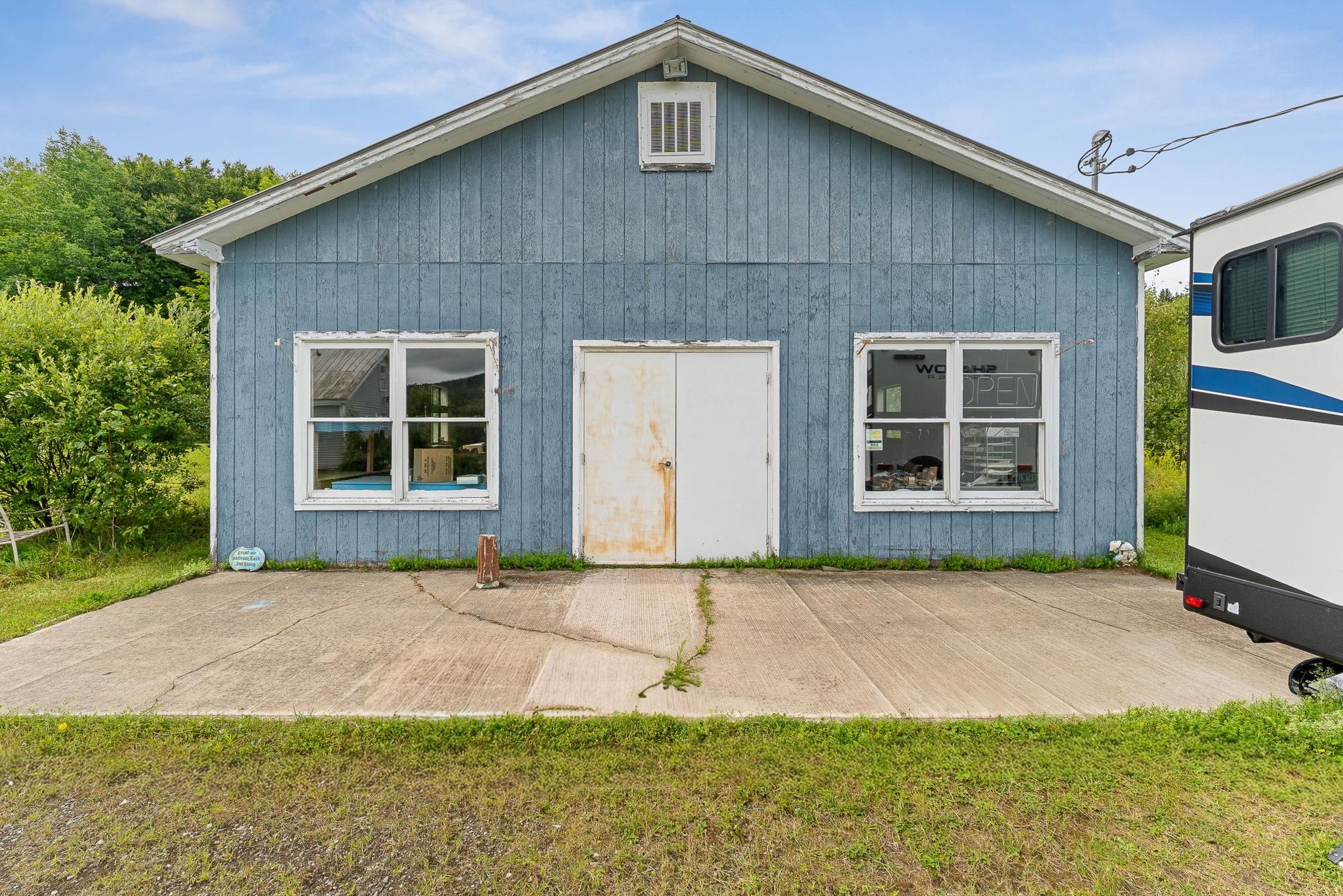 main property photo 37