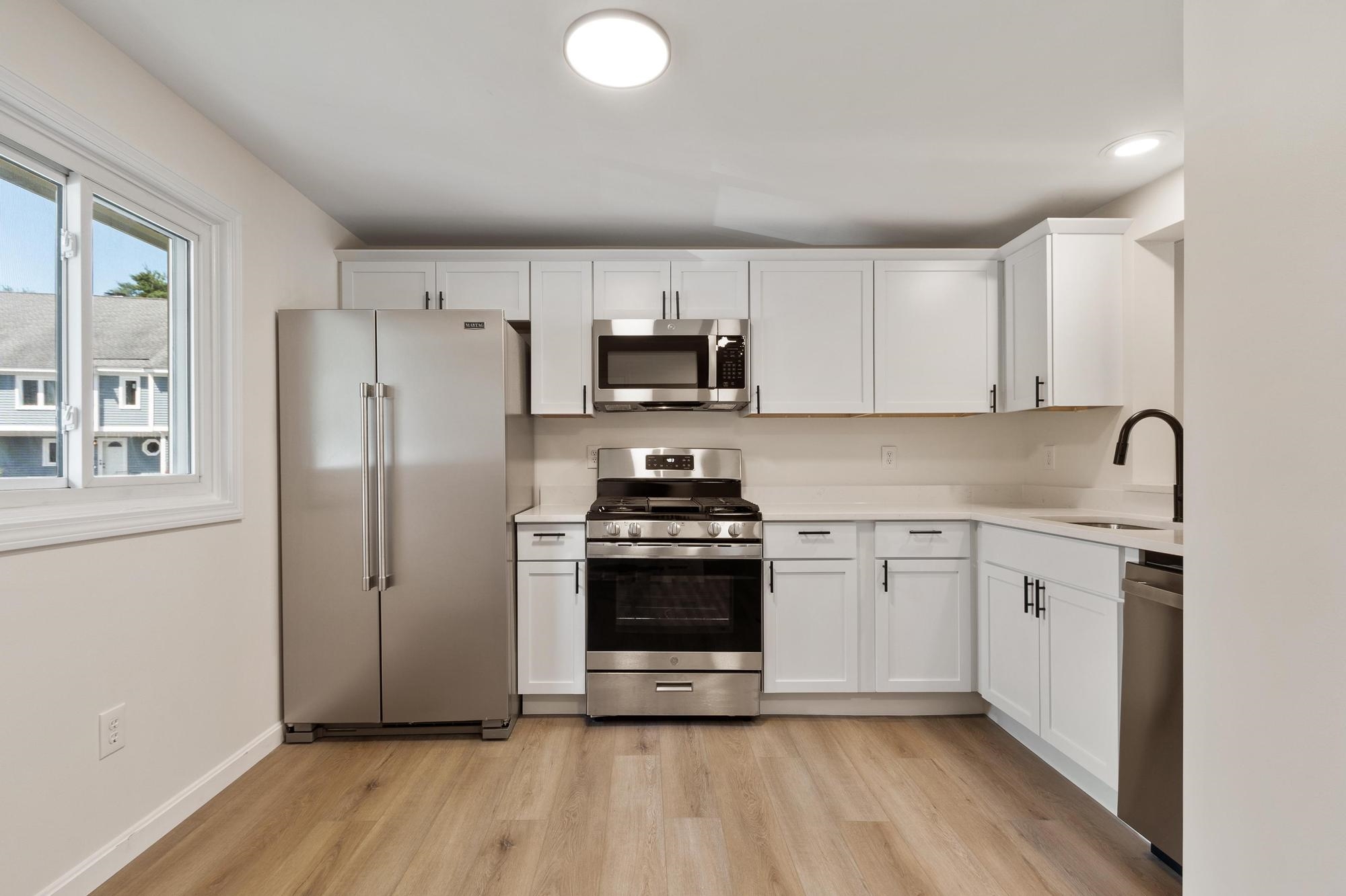 property viewer photo 3
