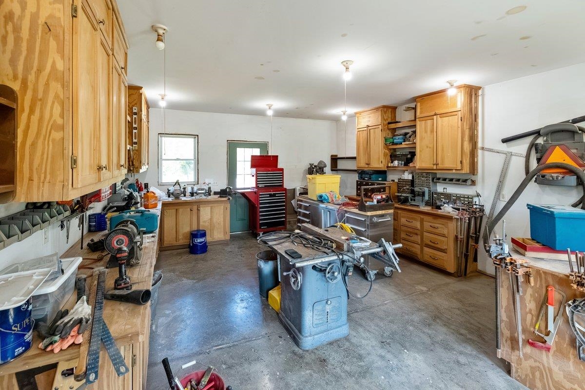 main property photo 59