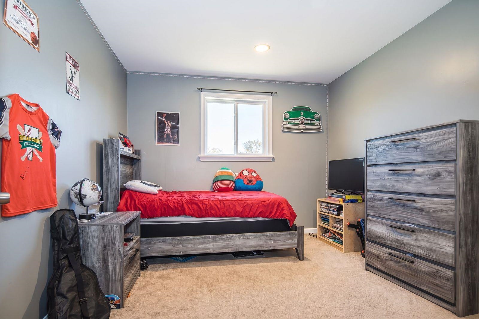 main property photo 13
