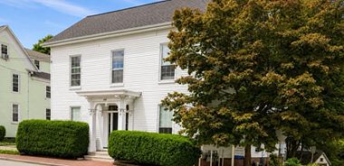 image of property with 1 Bed | 2 Bath | 904 Sqft
