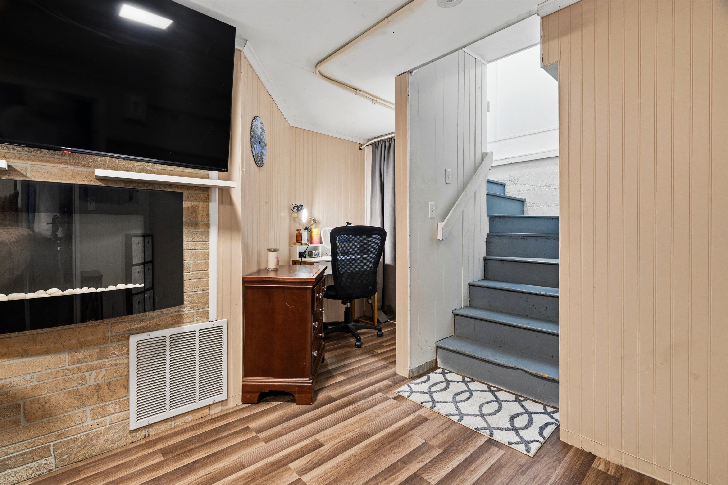 main property photo 15