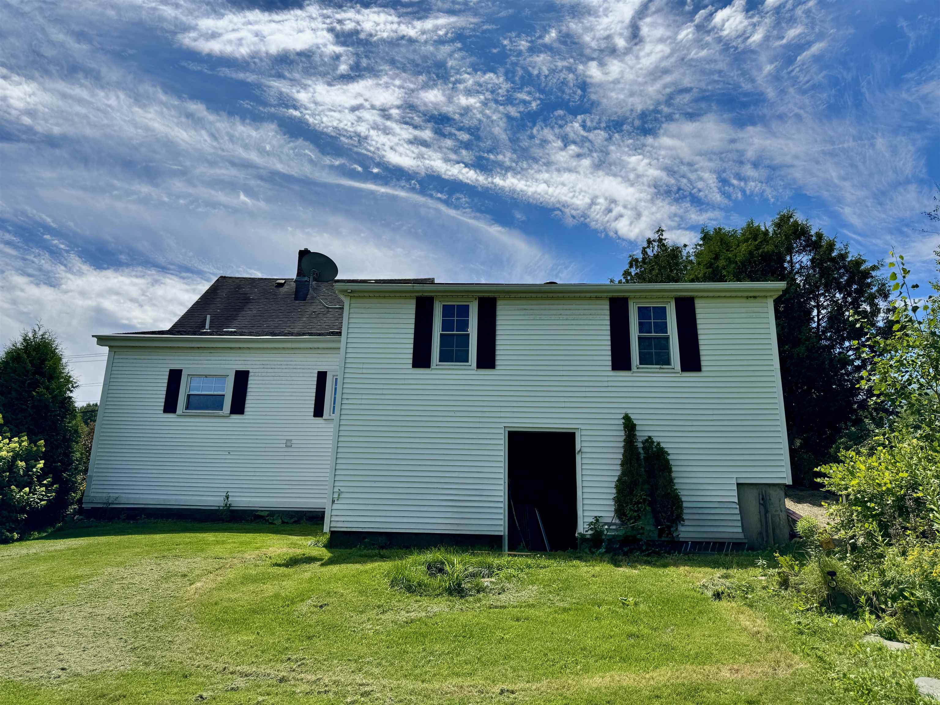 main property photo 50
