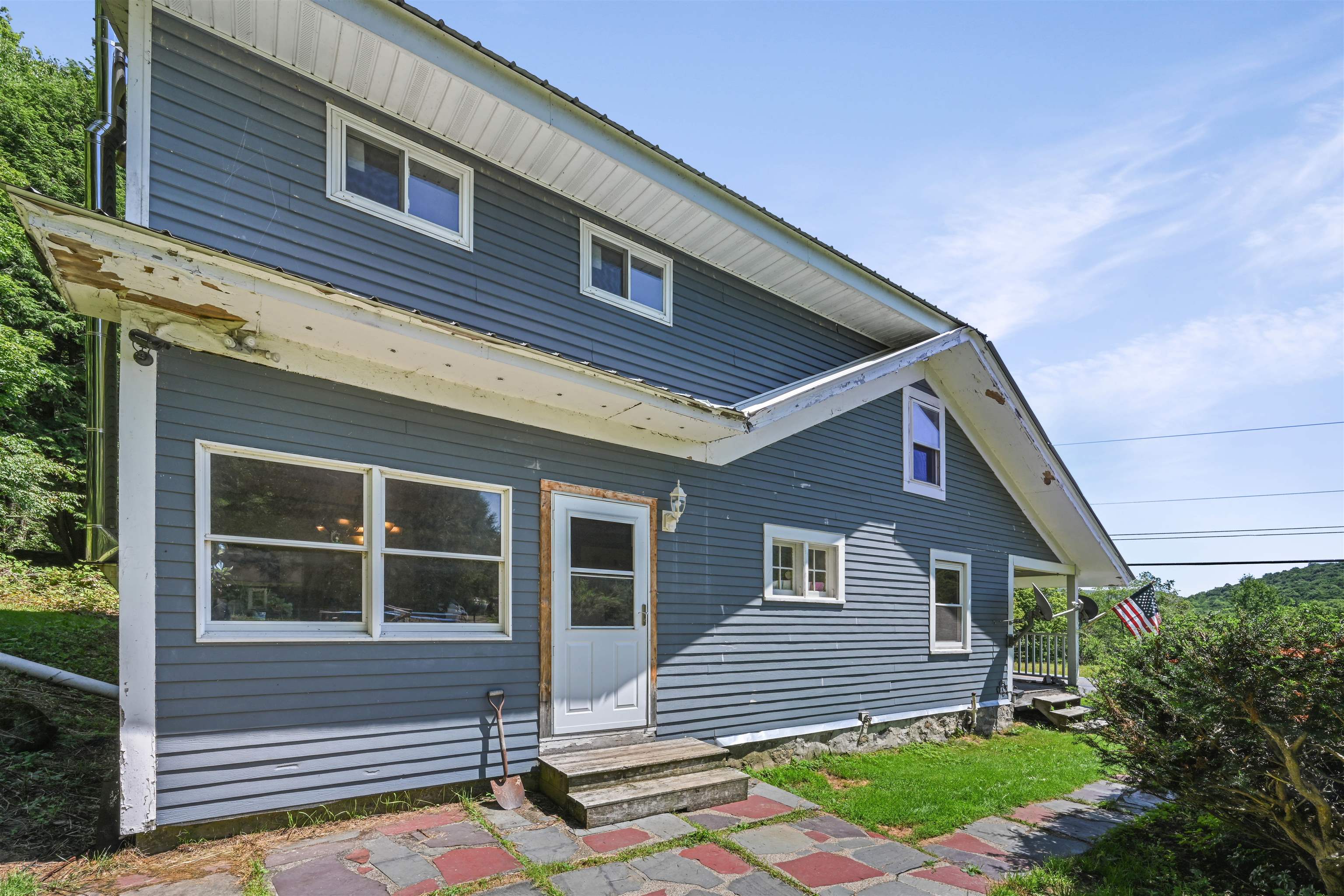 main property photo 22