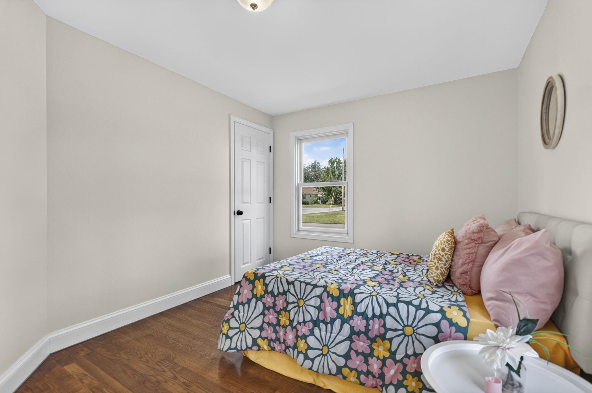 property viewer photo 13