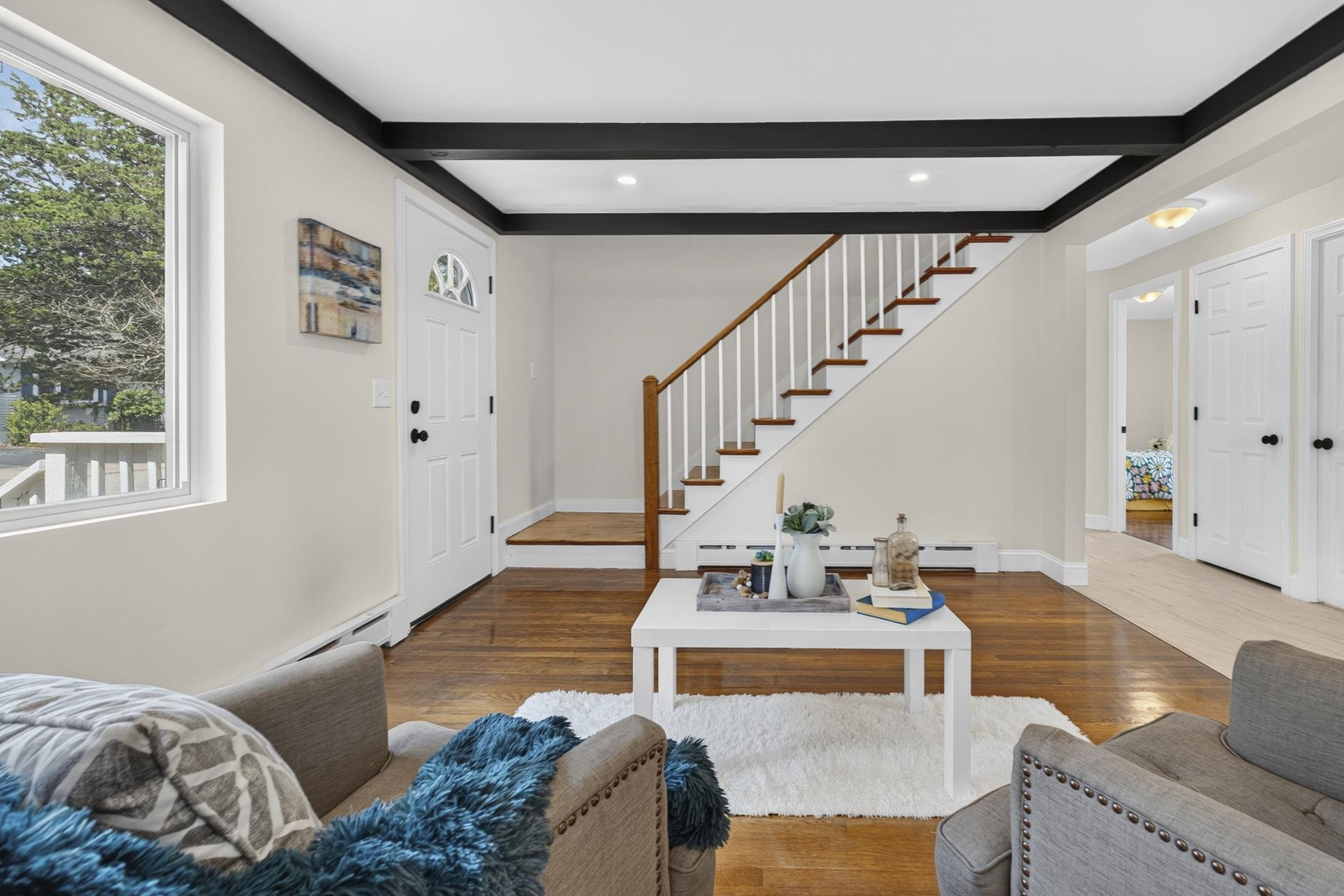property viewer photo 3