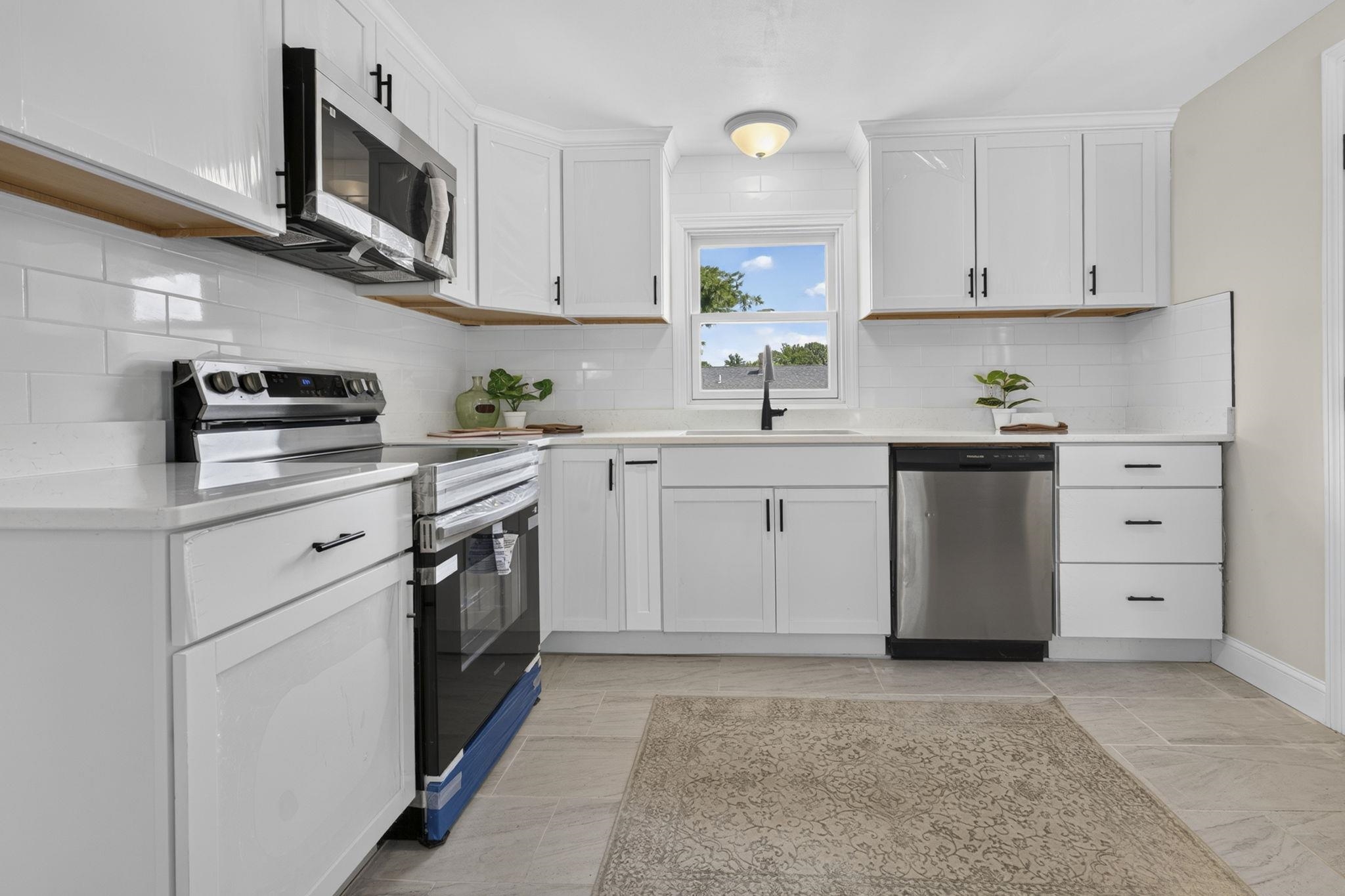 property viewer photo 6