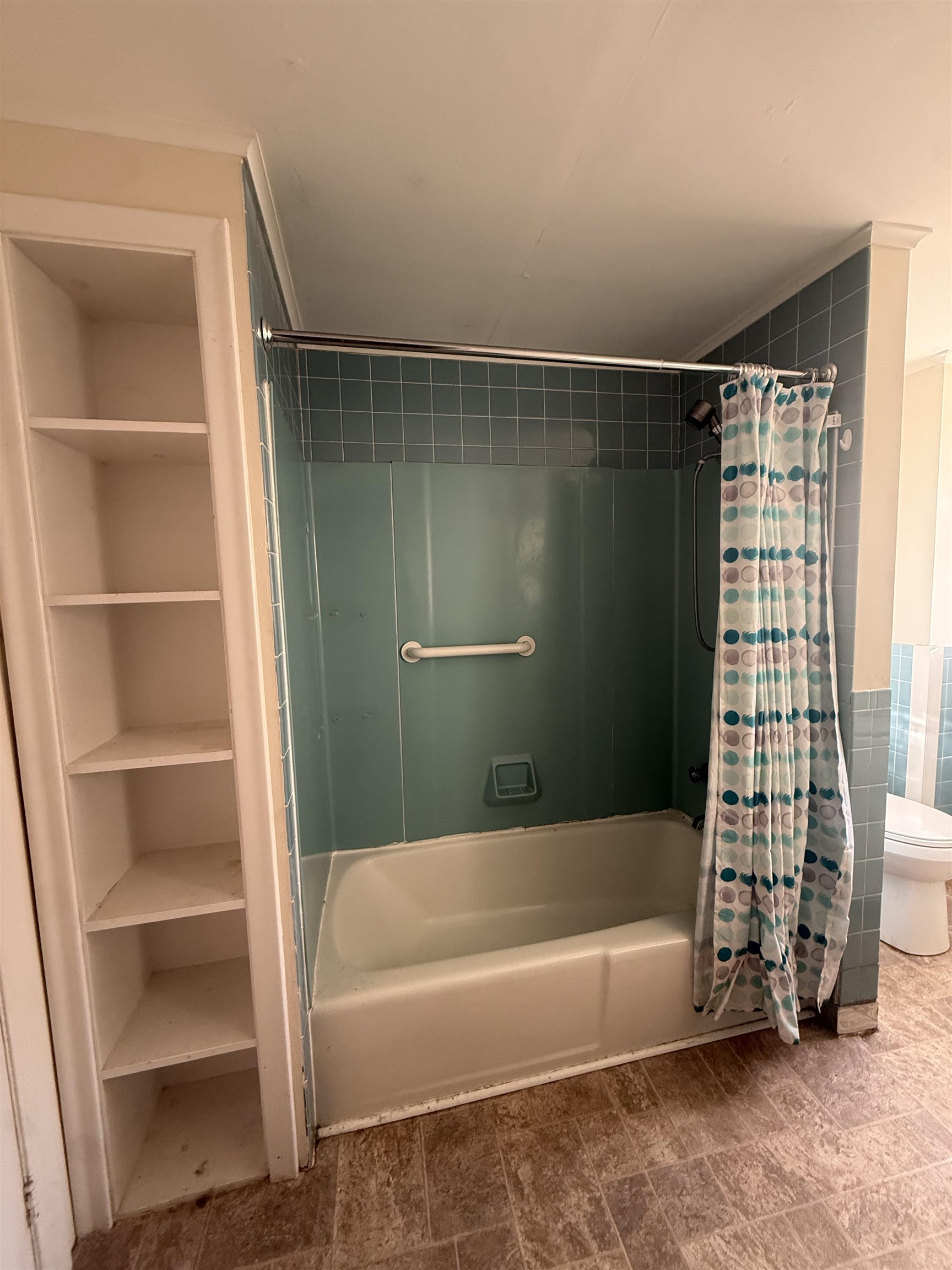 main property photo 11