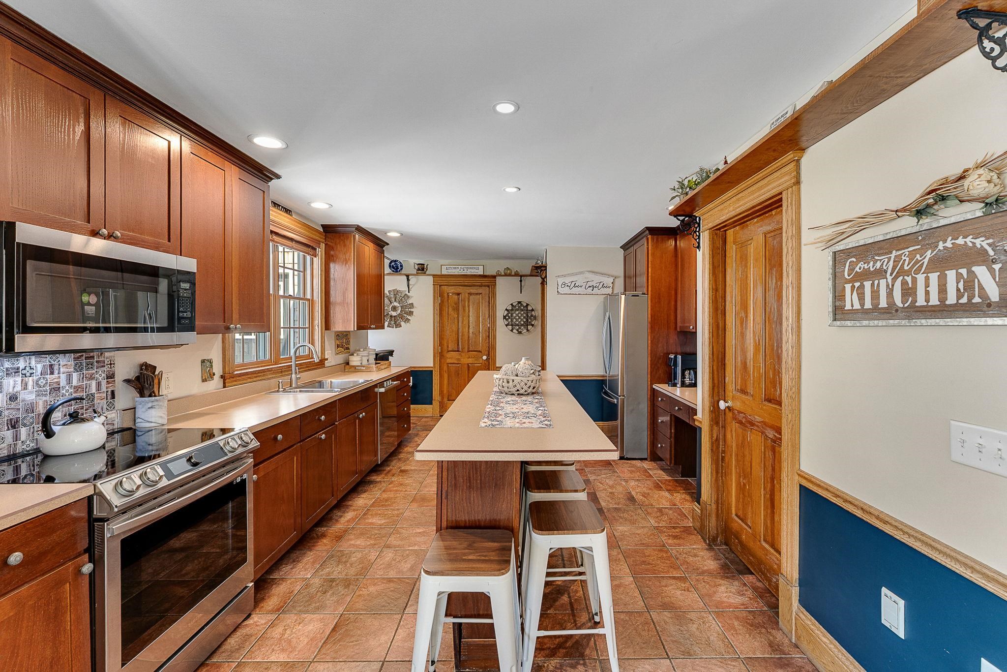 main property photo 20