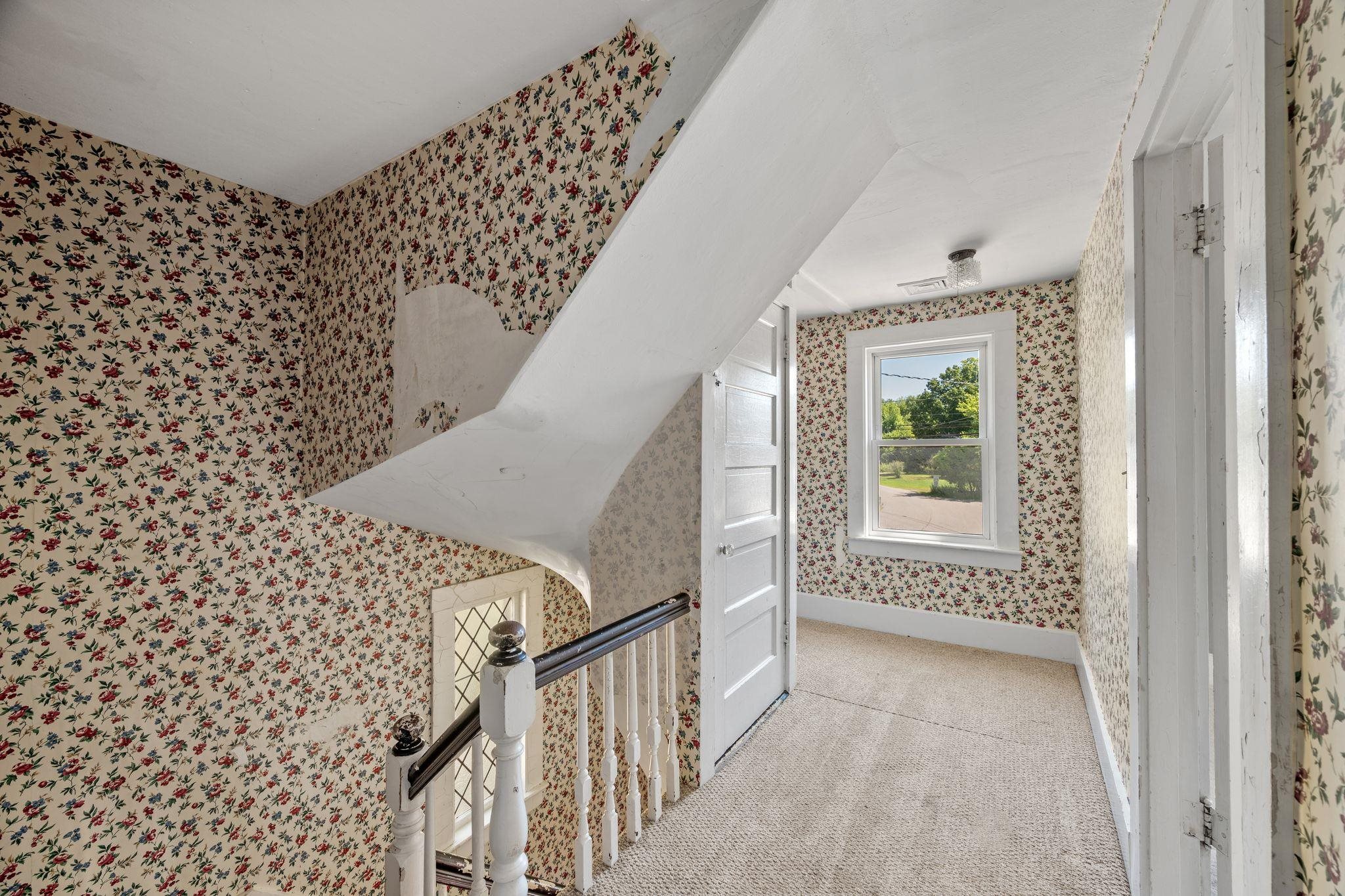 property viewer photo 47
