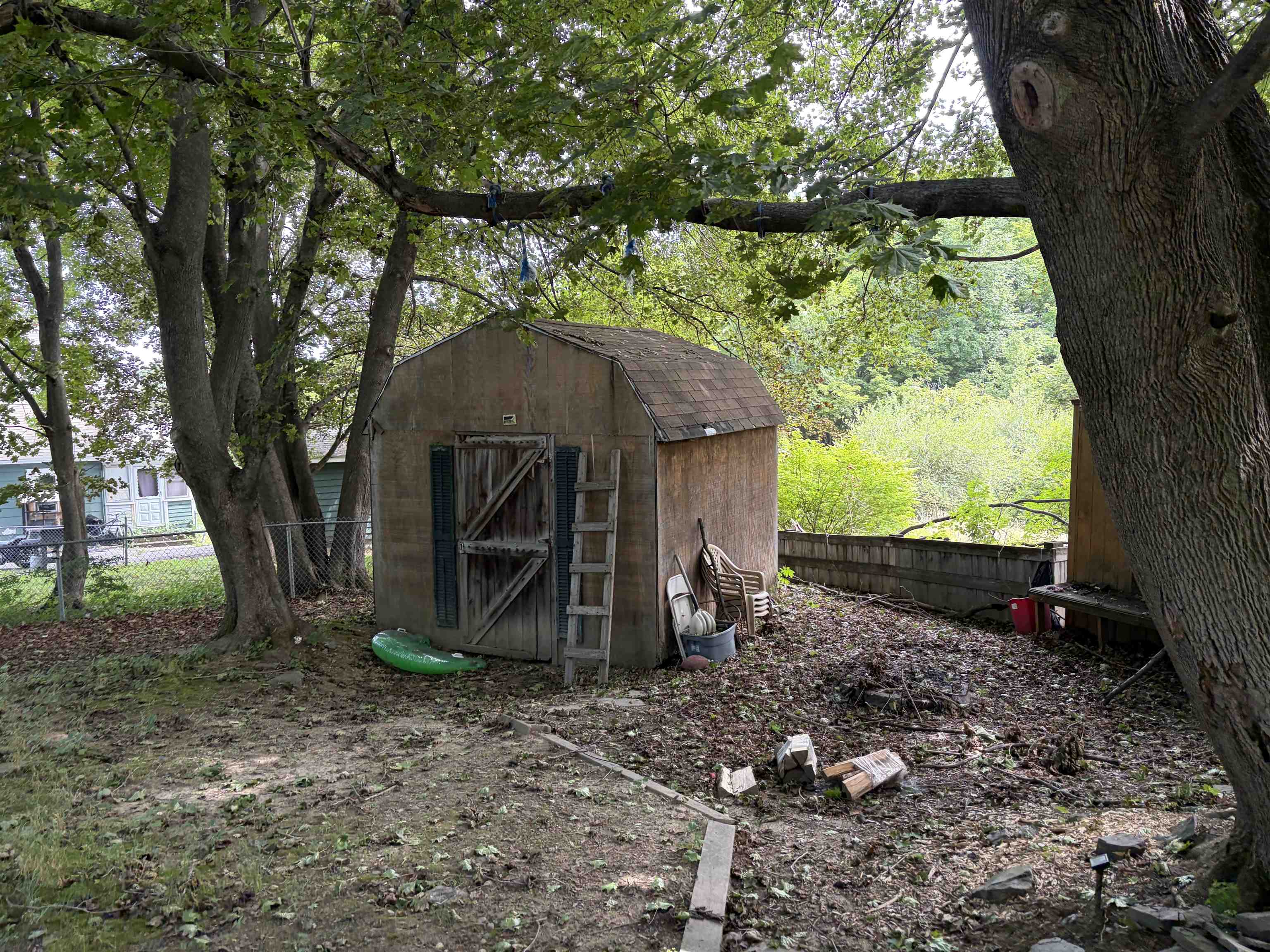 main property photo 17