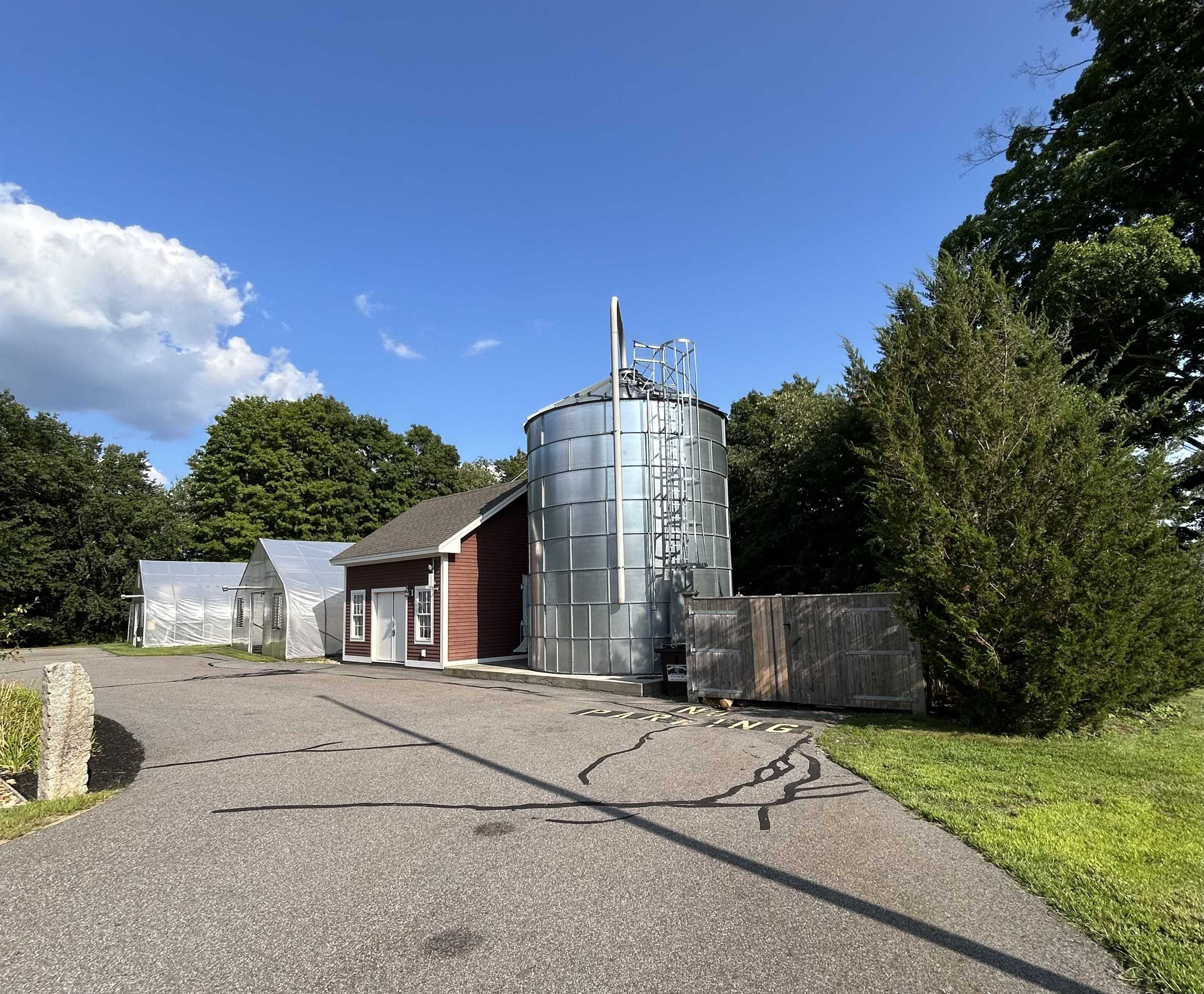main property photo 5
