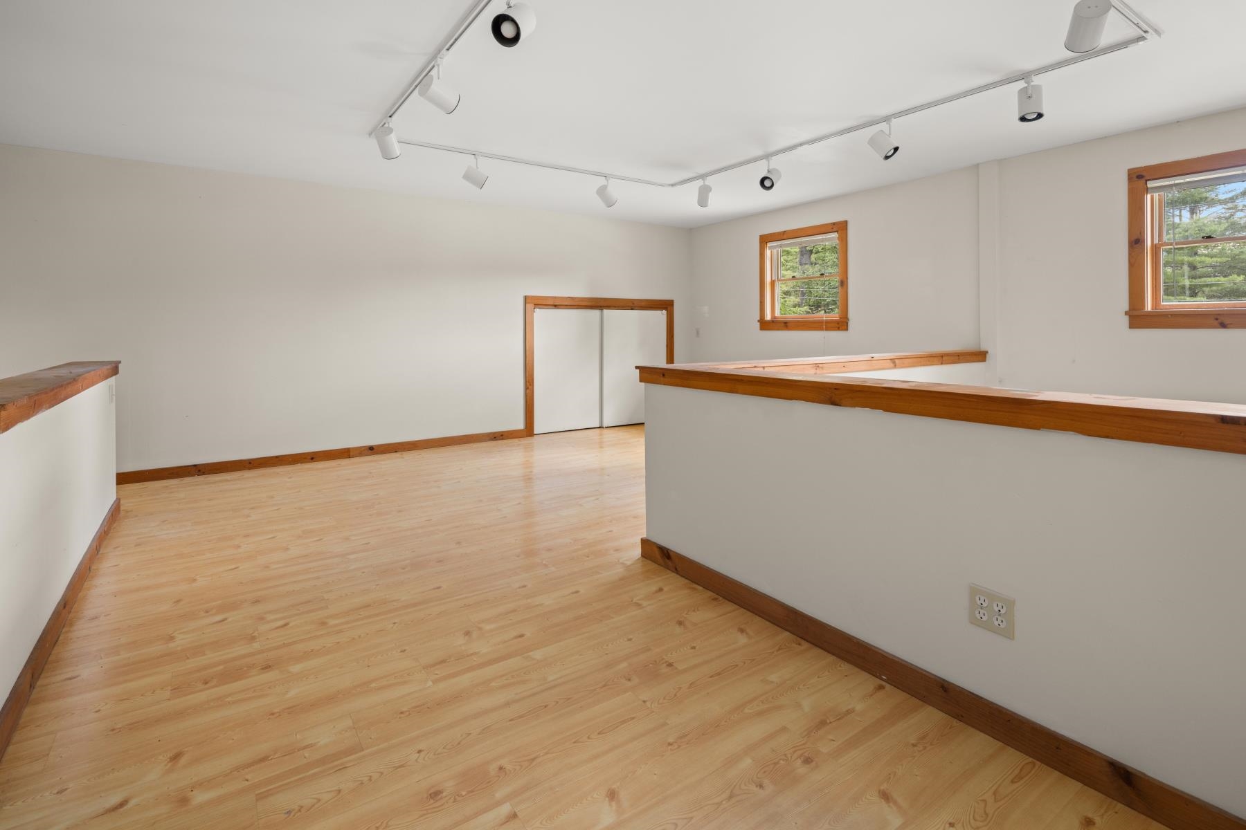 main property photo 50