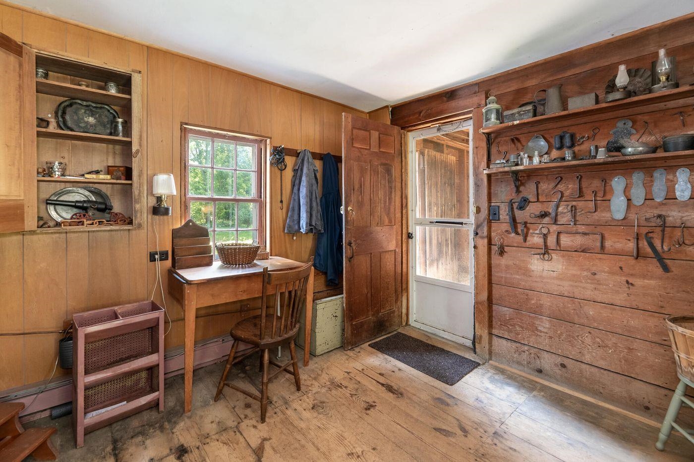 main property photo 20
