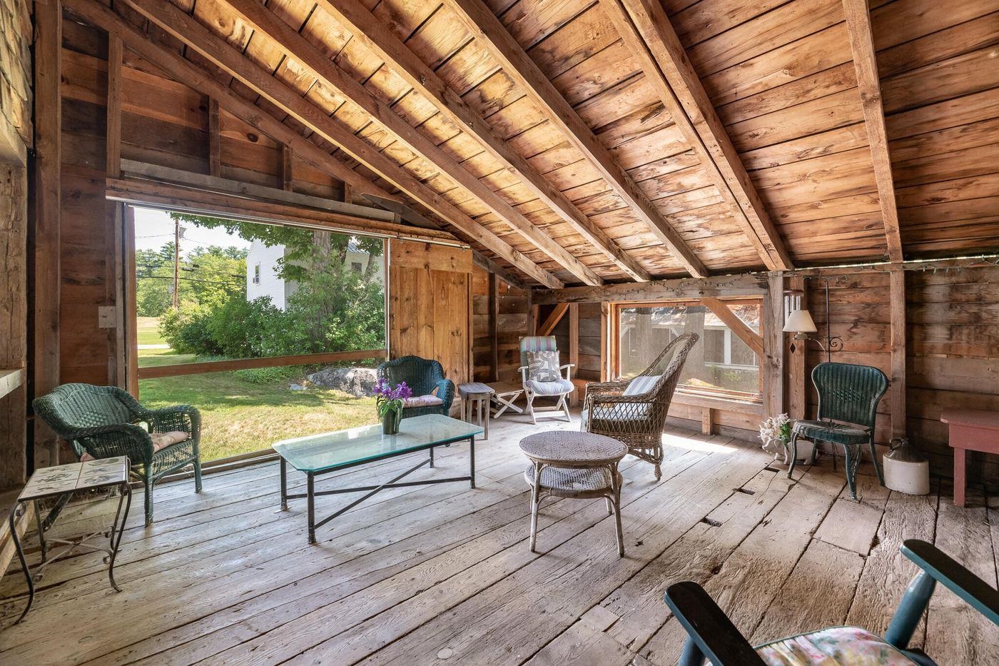 main property photo 23