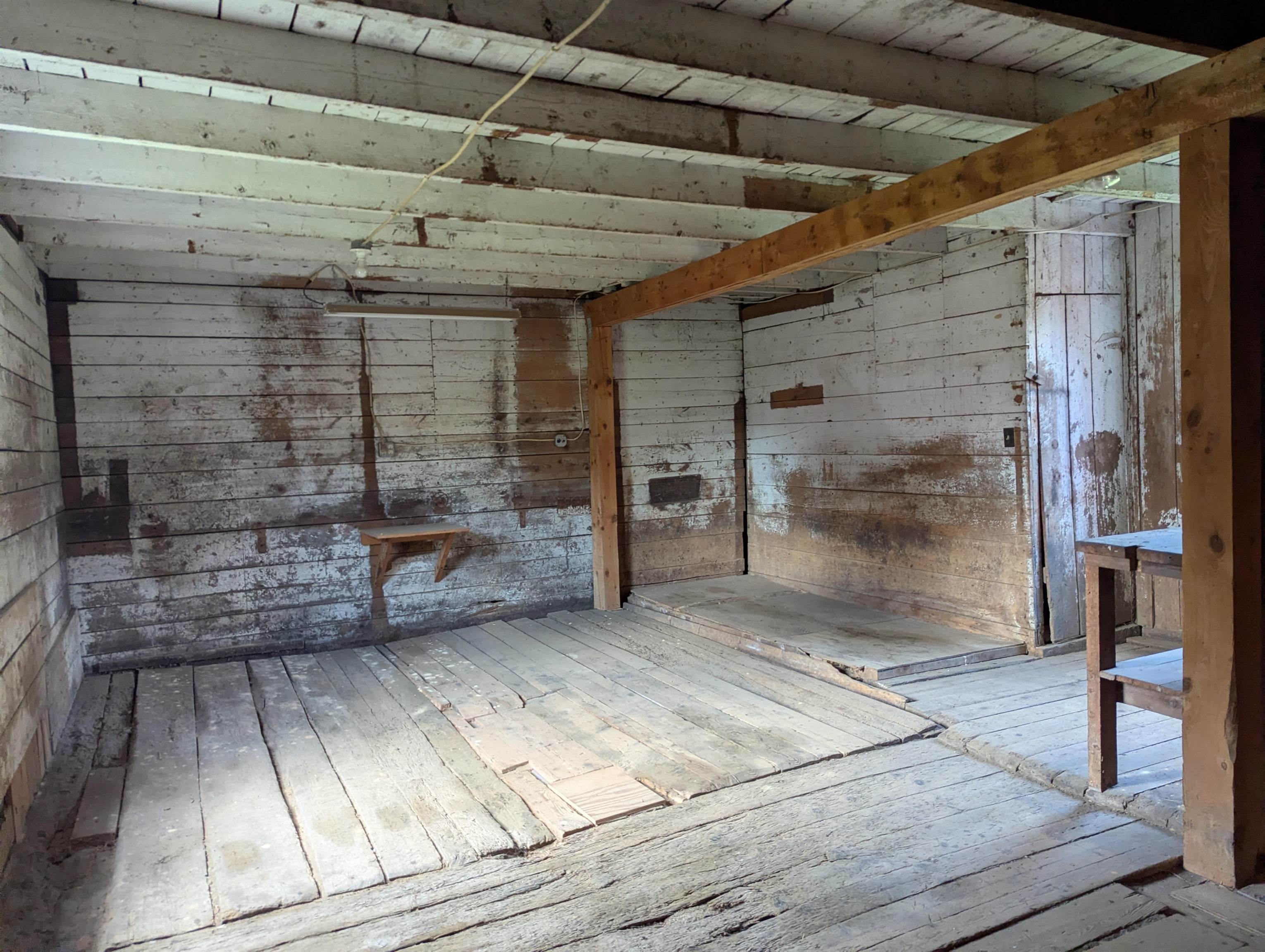 main property photo 23