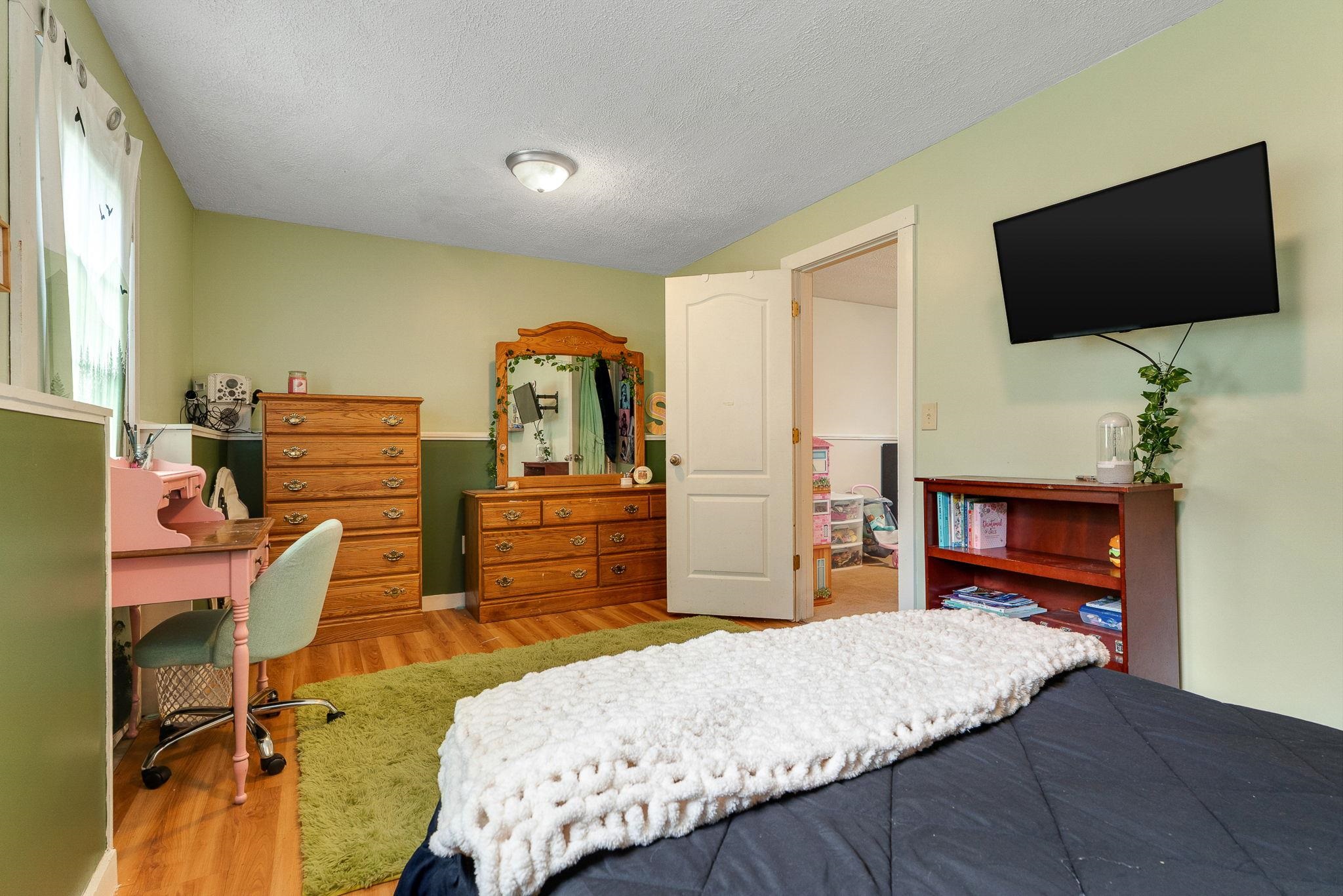 main property photo 39