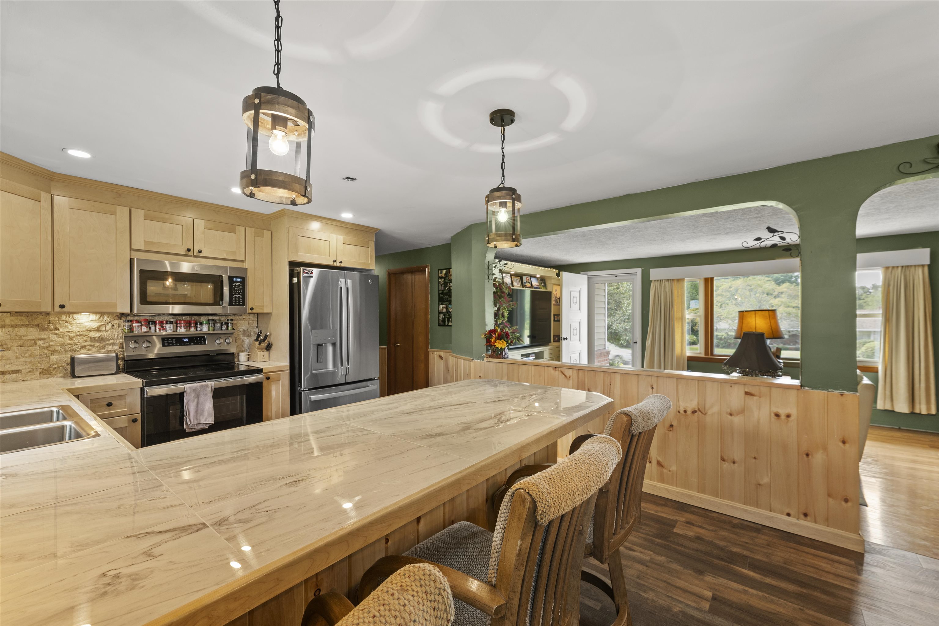 main property photo 18