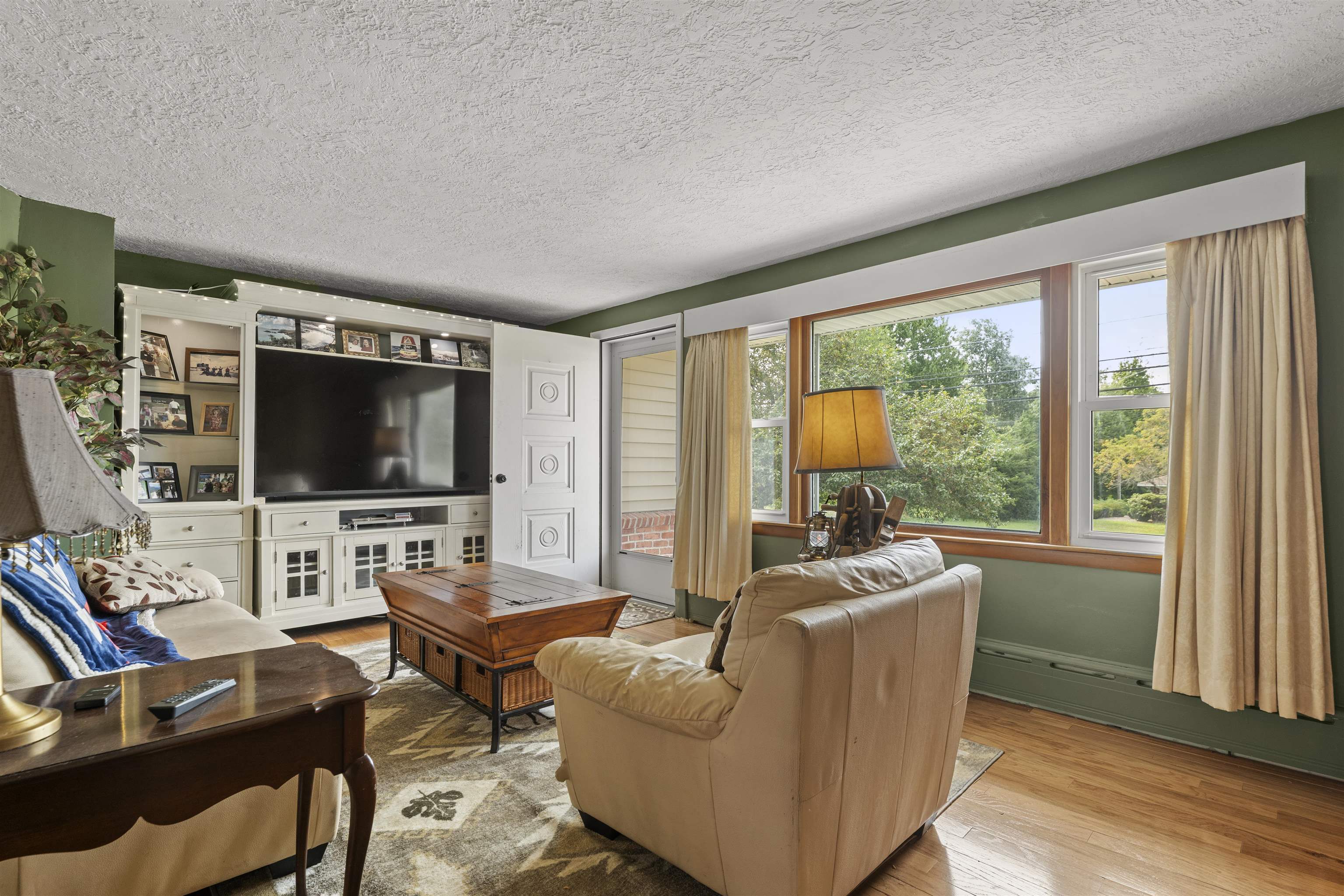 main property photo 22