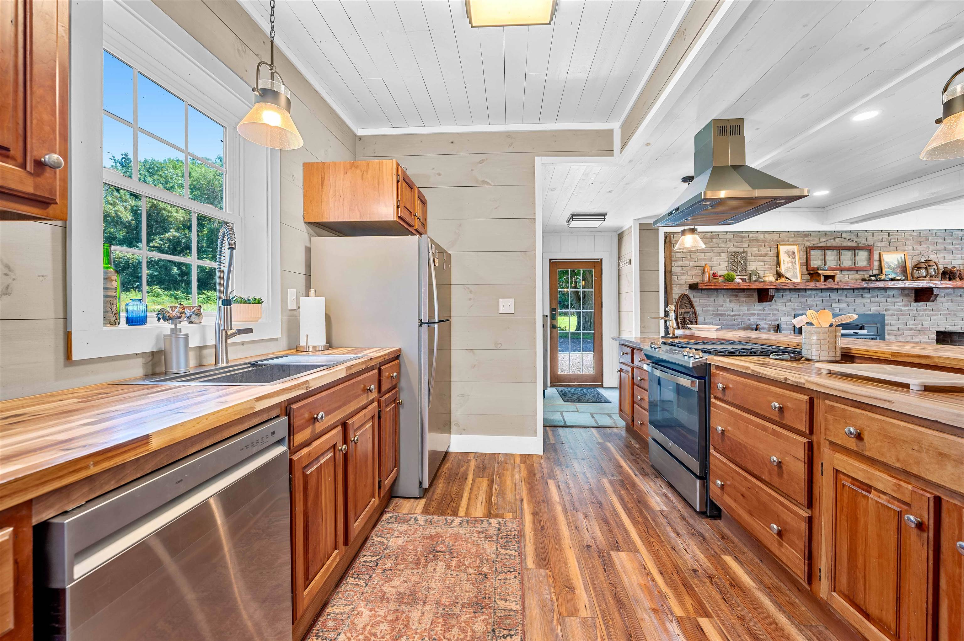 main property photo 50