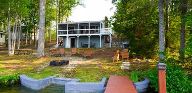 image of property with 2 Bed | 1 Bath | 896 Sqft