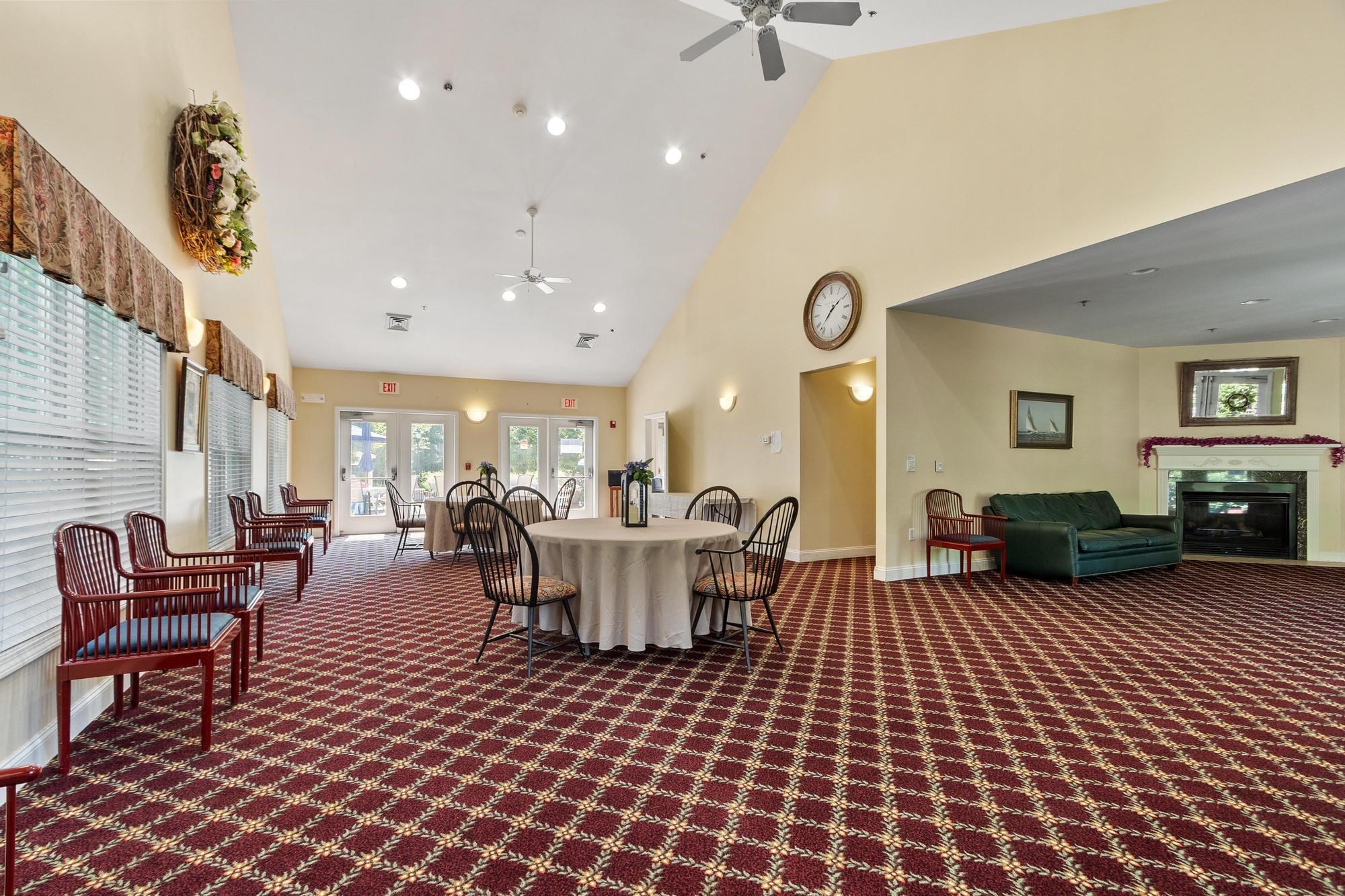 main property photo 28