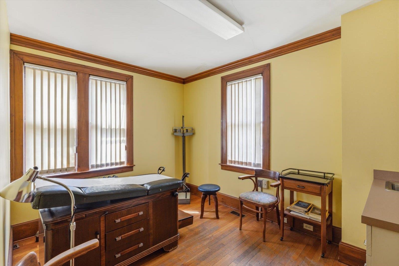 main property photo 9