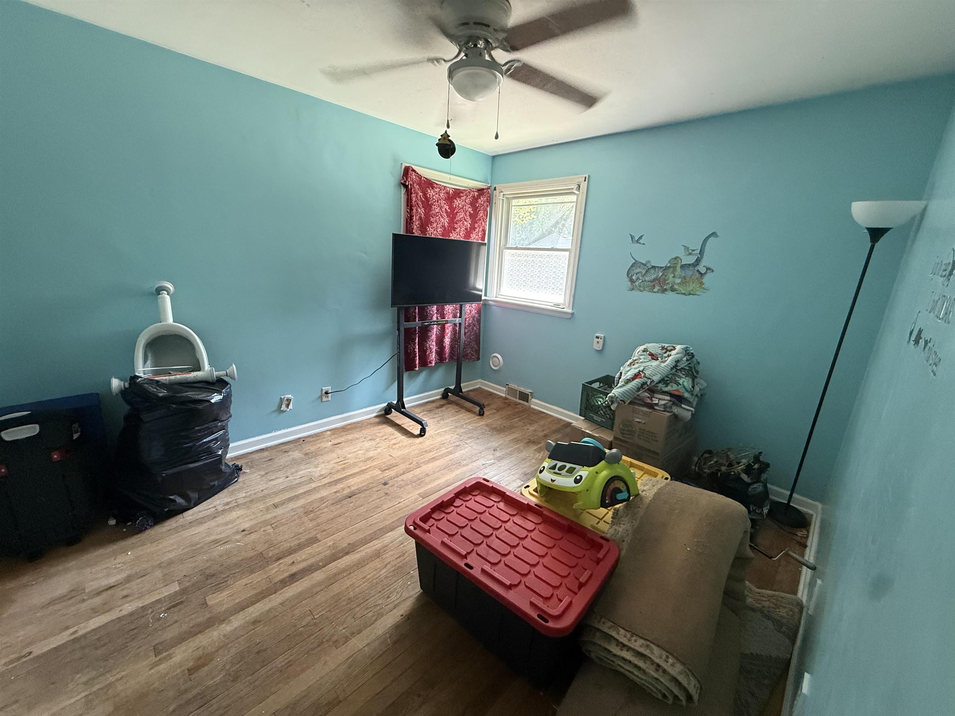 main property photo 17