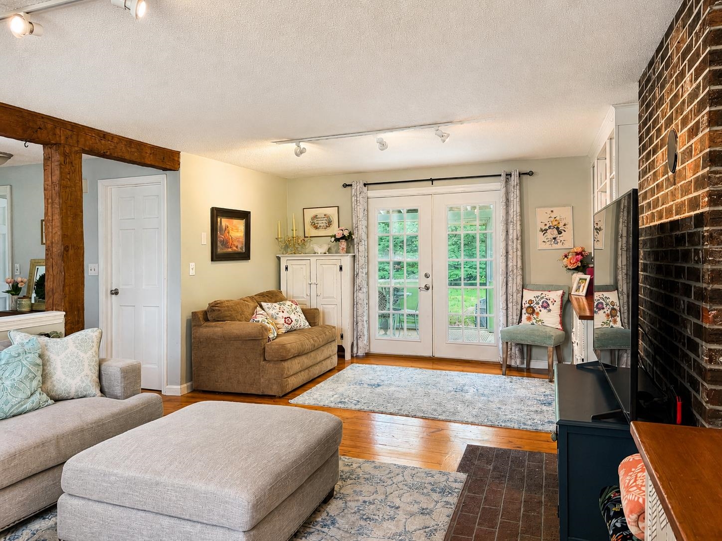 main property photo 2