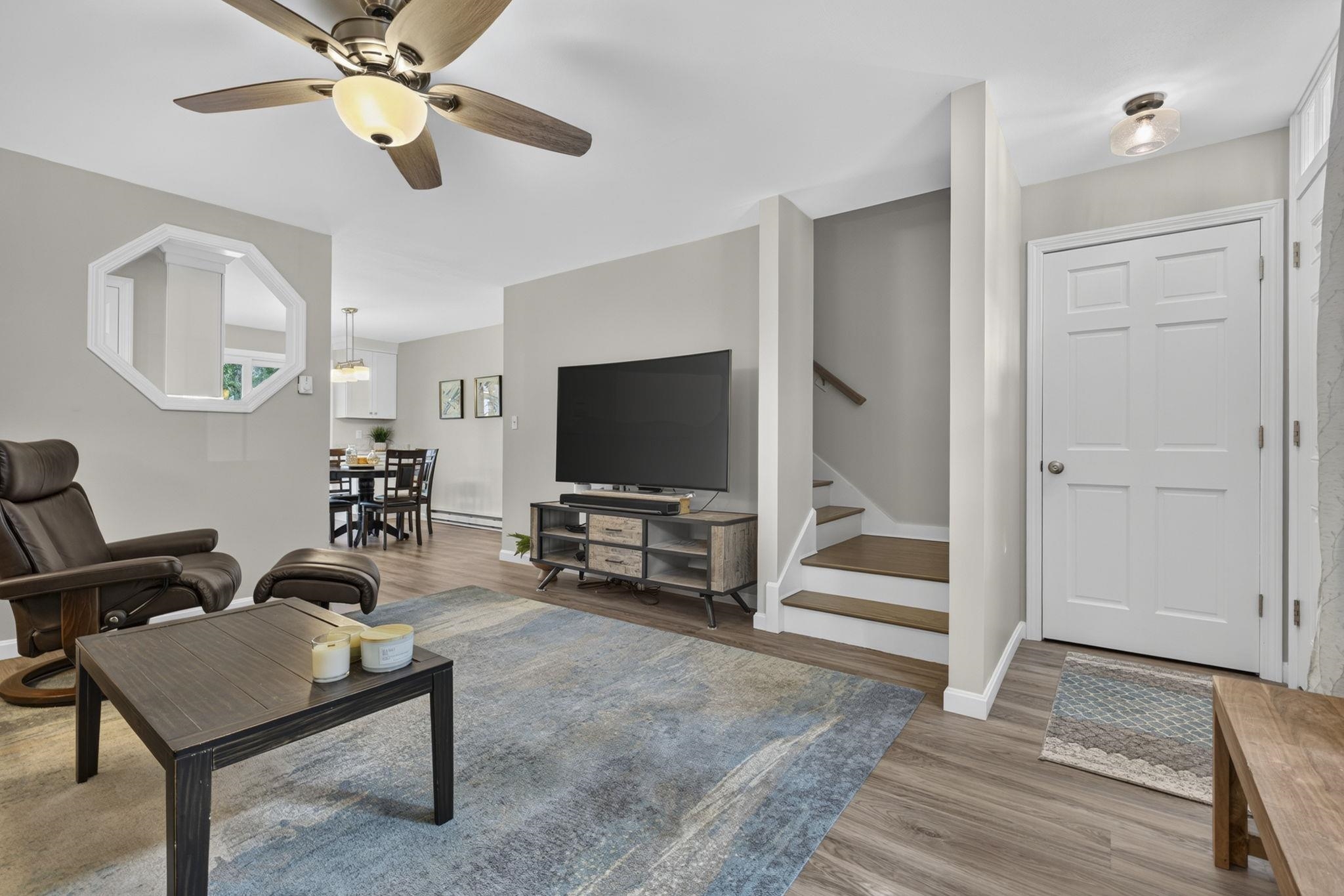 property viewer photo 5