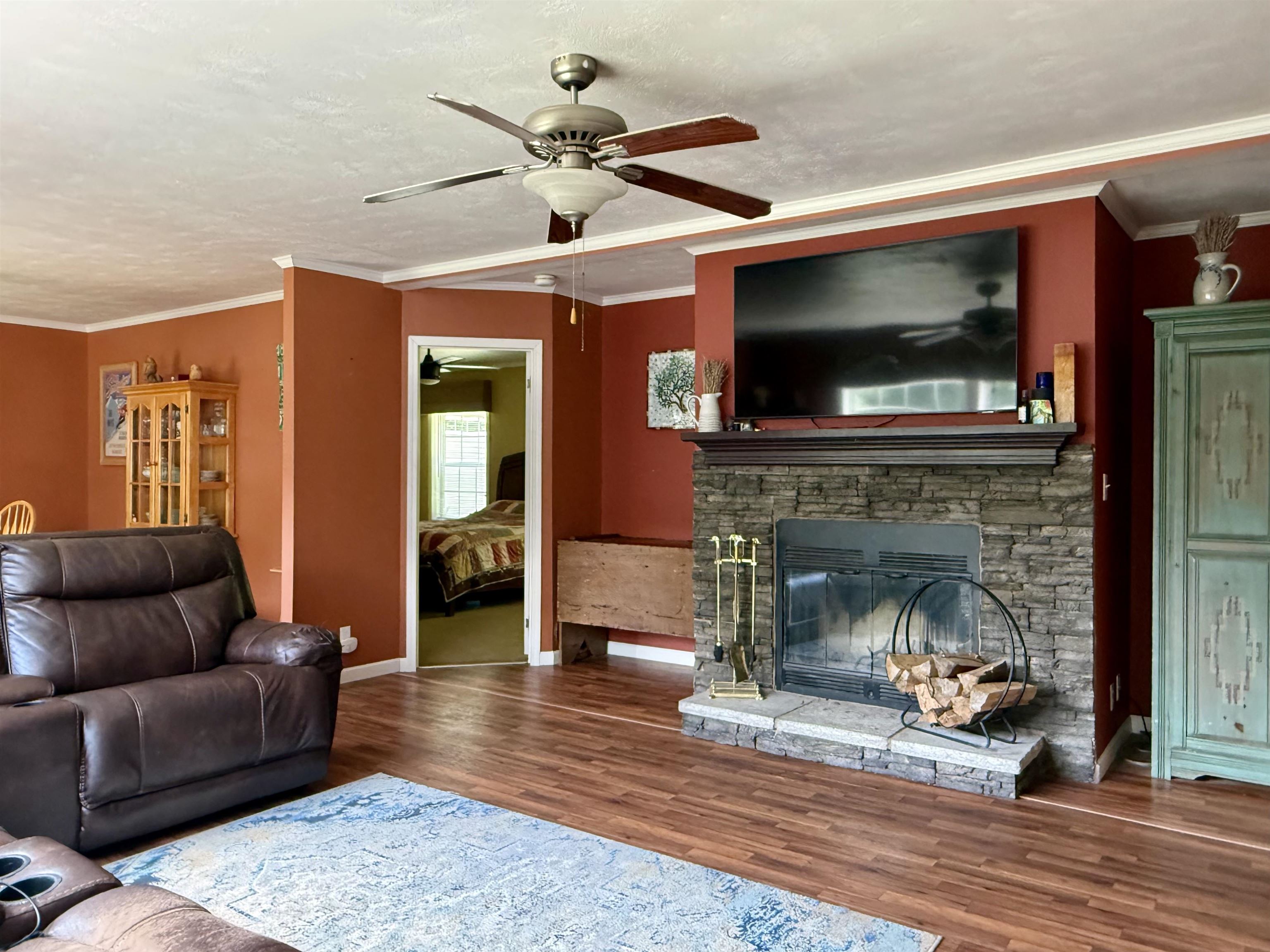 main property photo 19