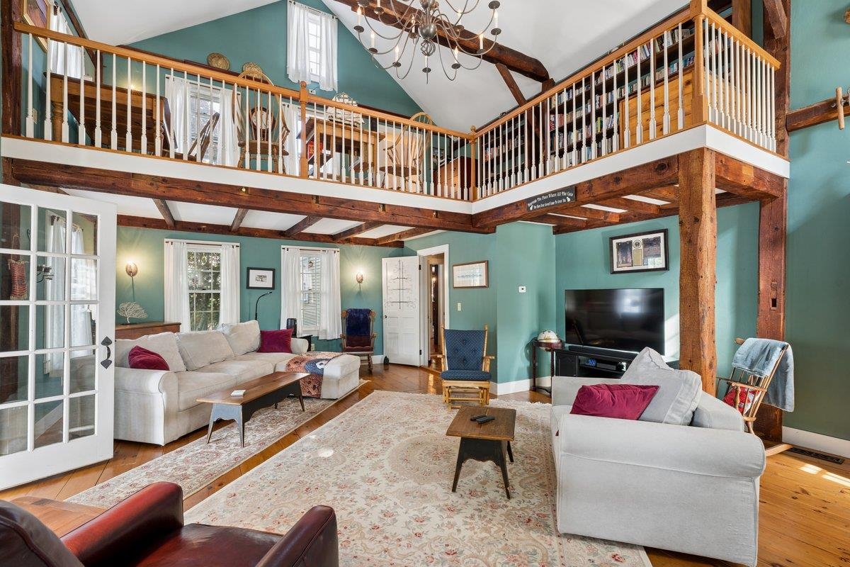 main property photo 19