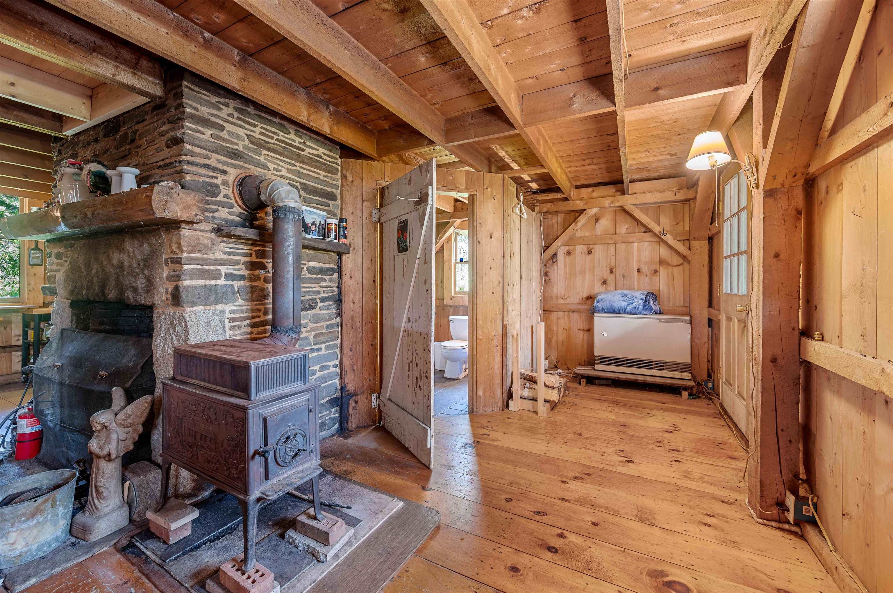 main property photo 20