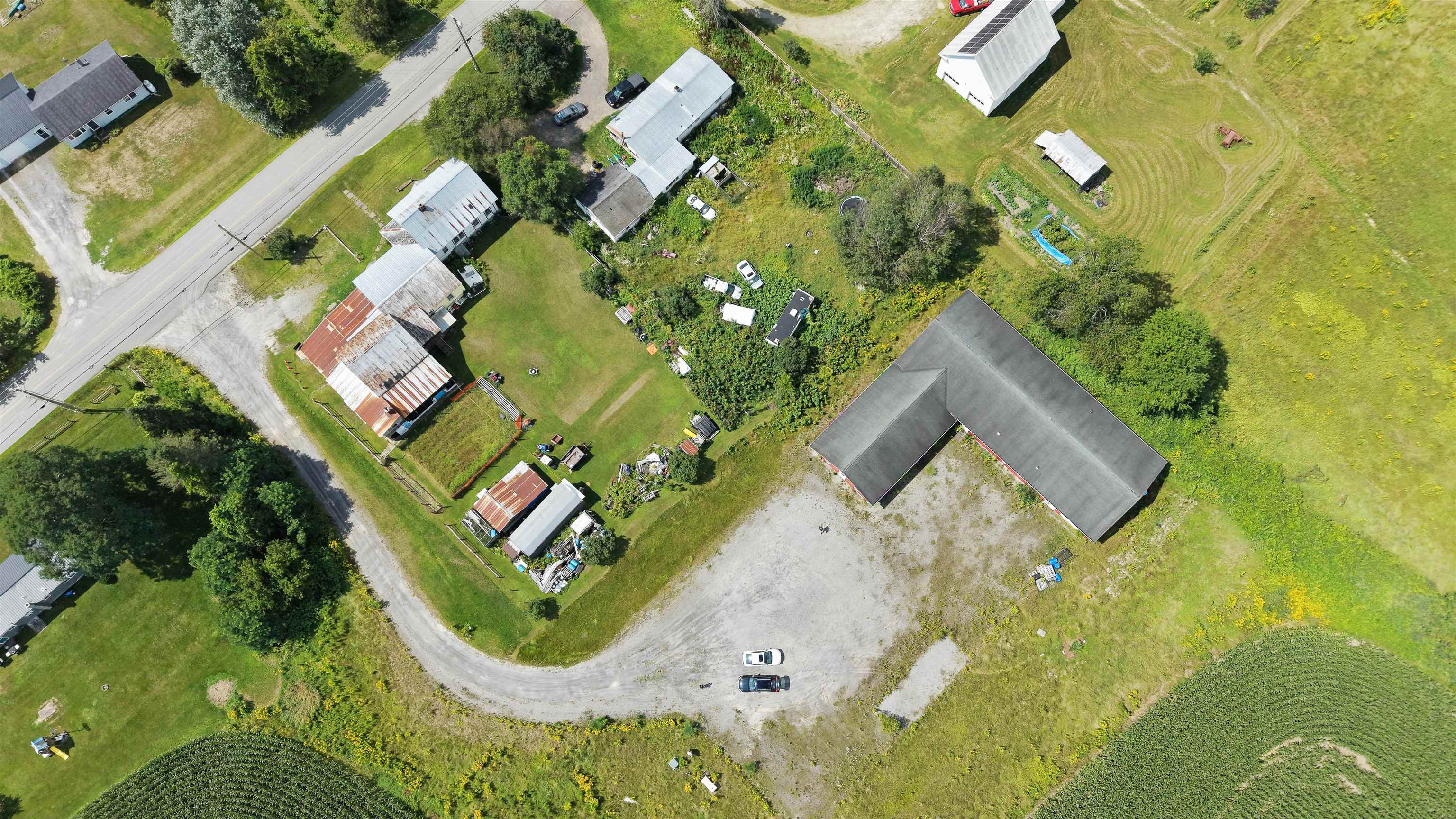 main property photo 25
