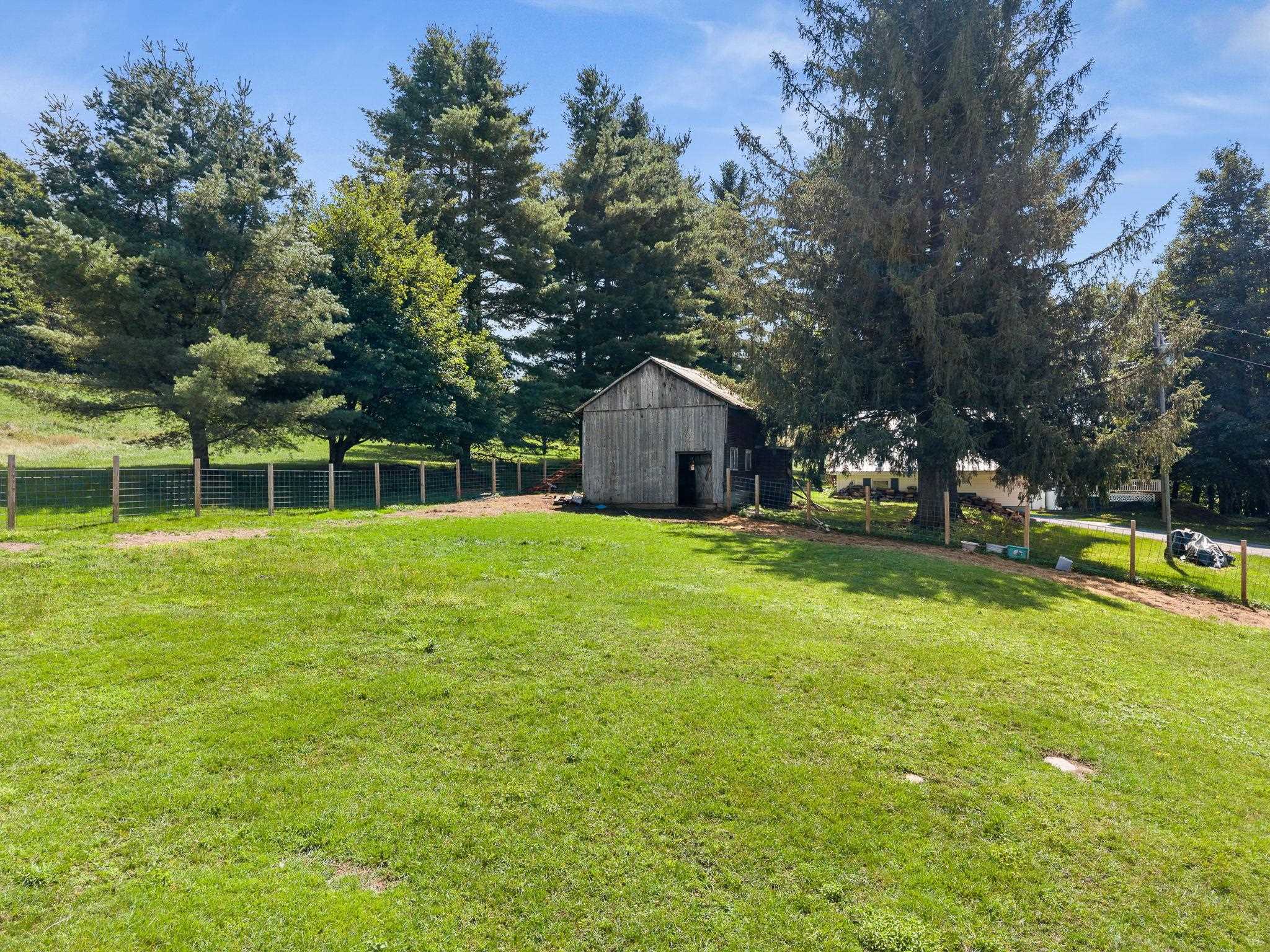 main property photo 35