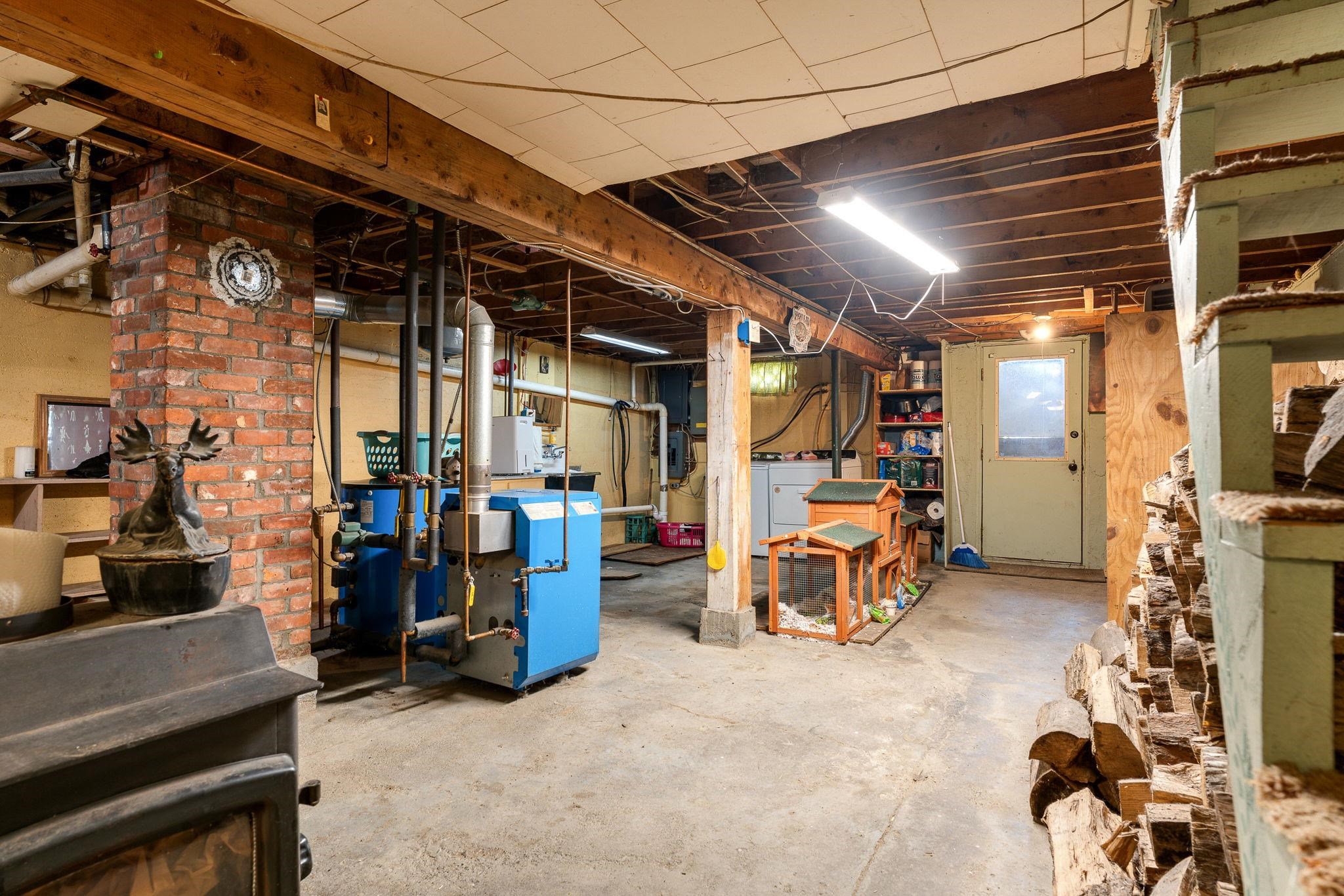 main property photo 40