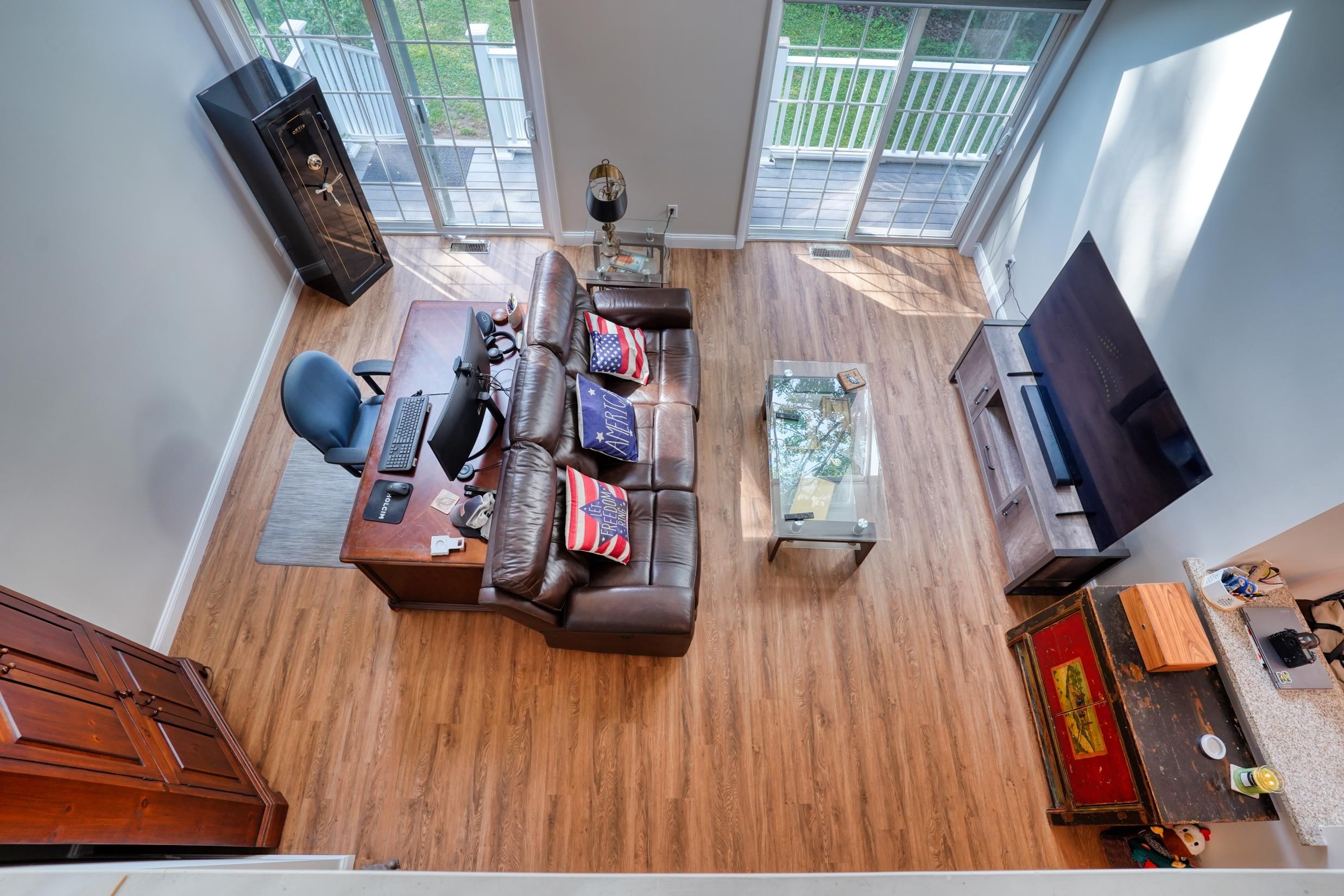 main property photo 12