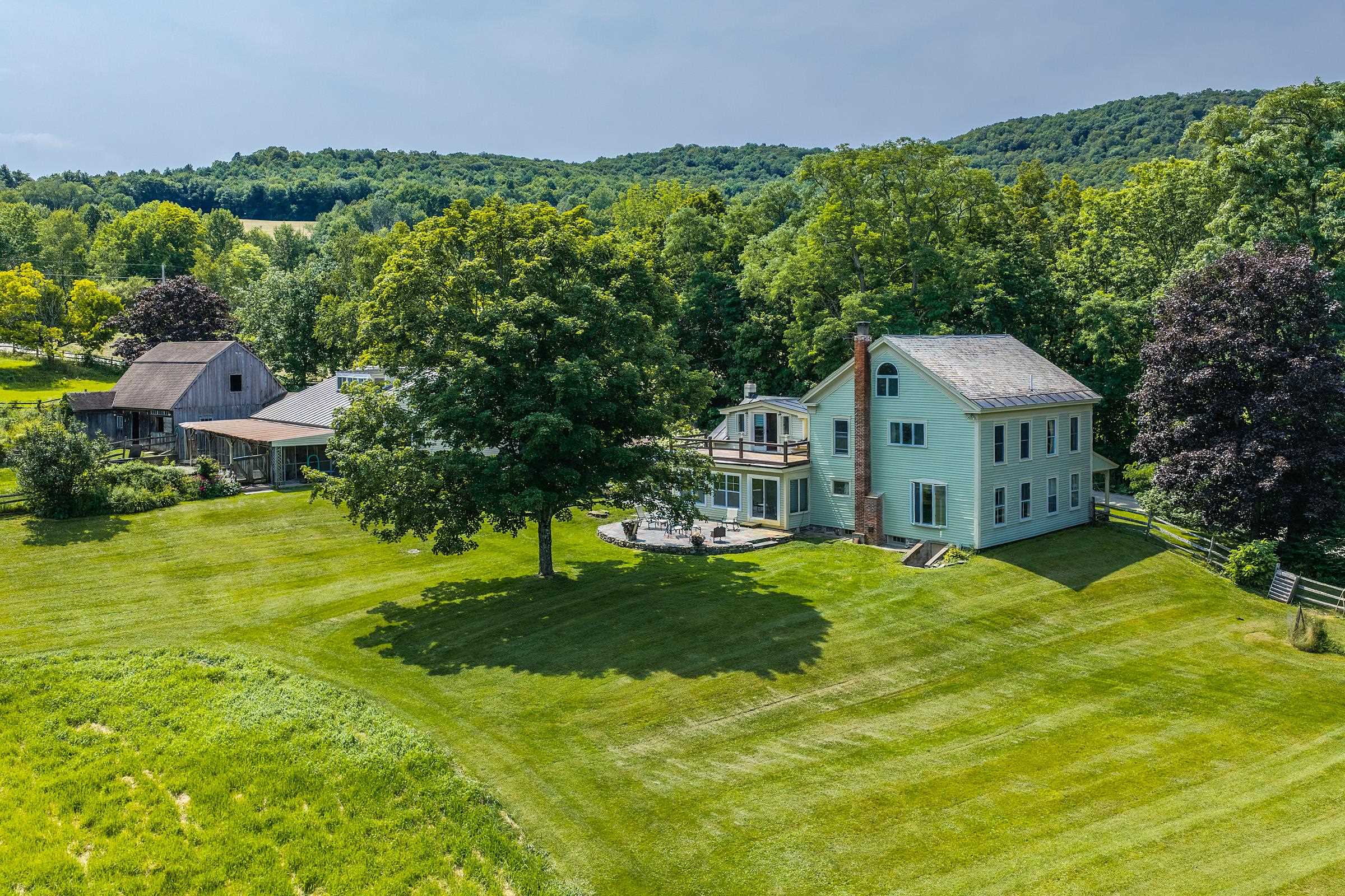 main property photo 33