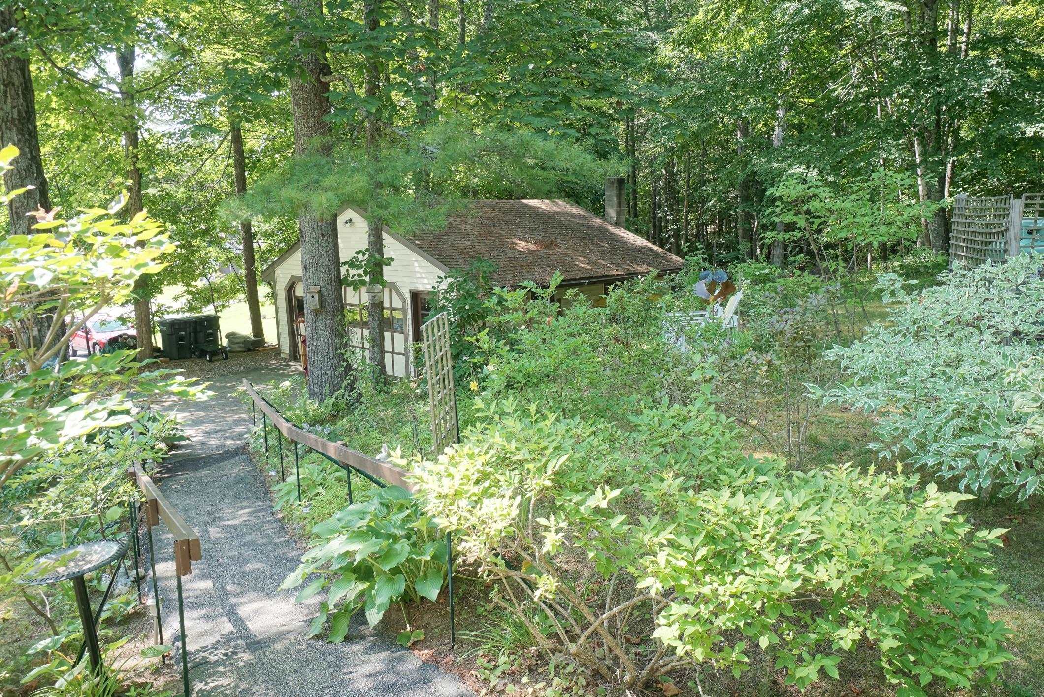 main property photo 40