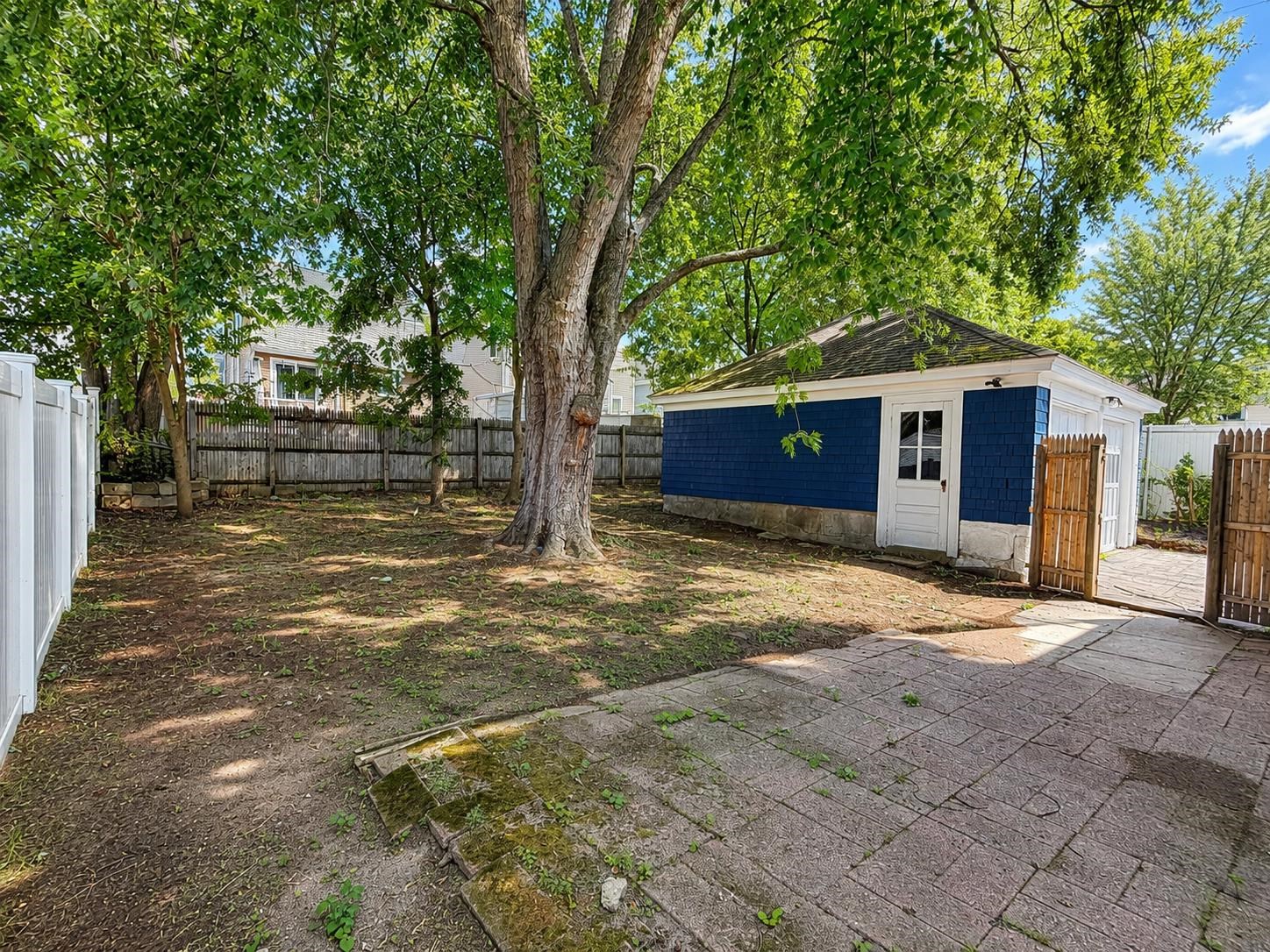 main property photo 20