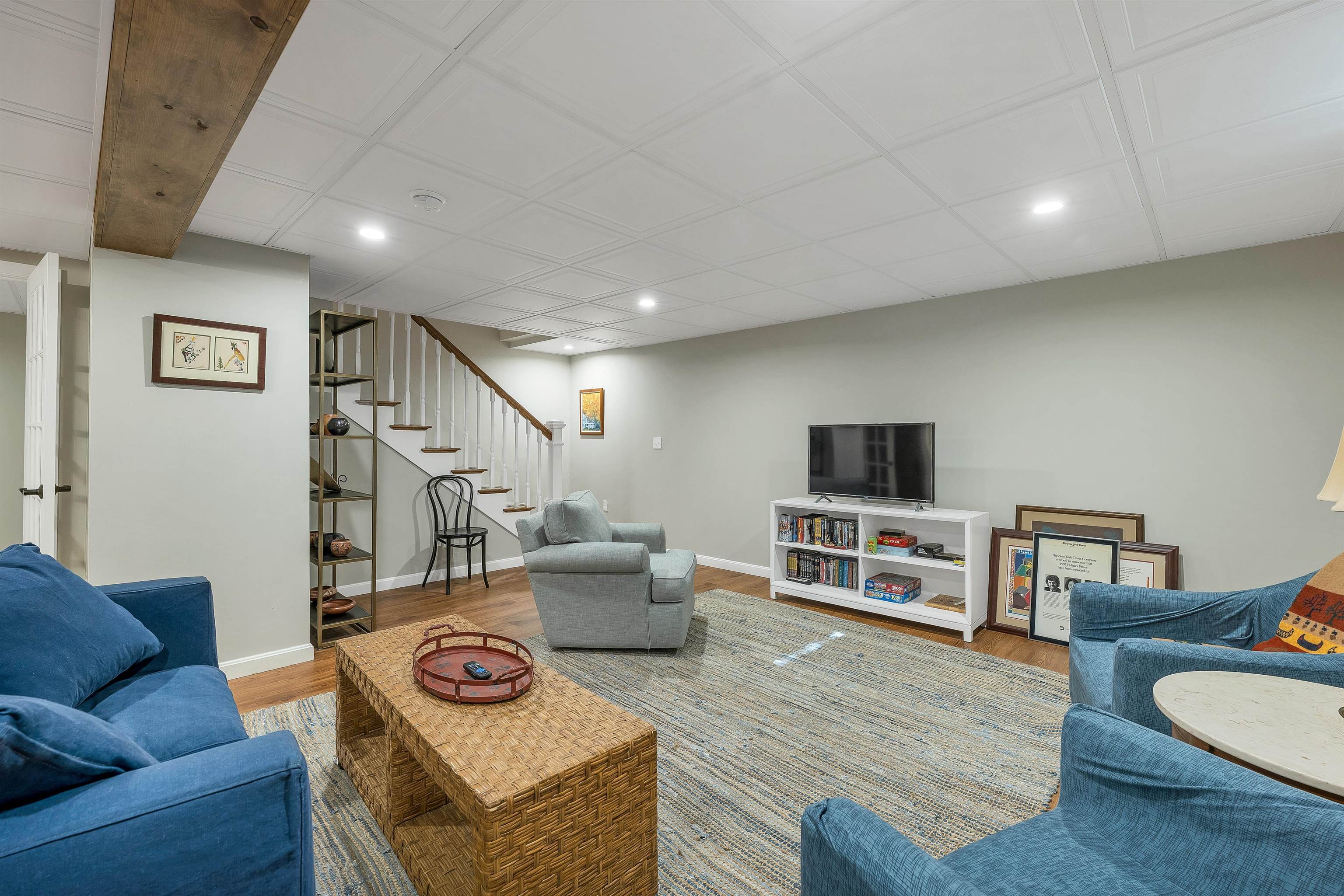 main property photo 35