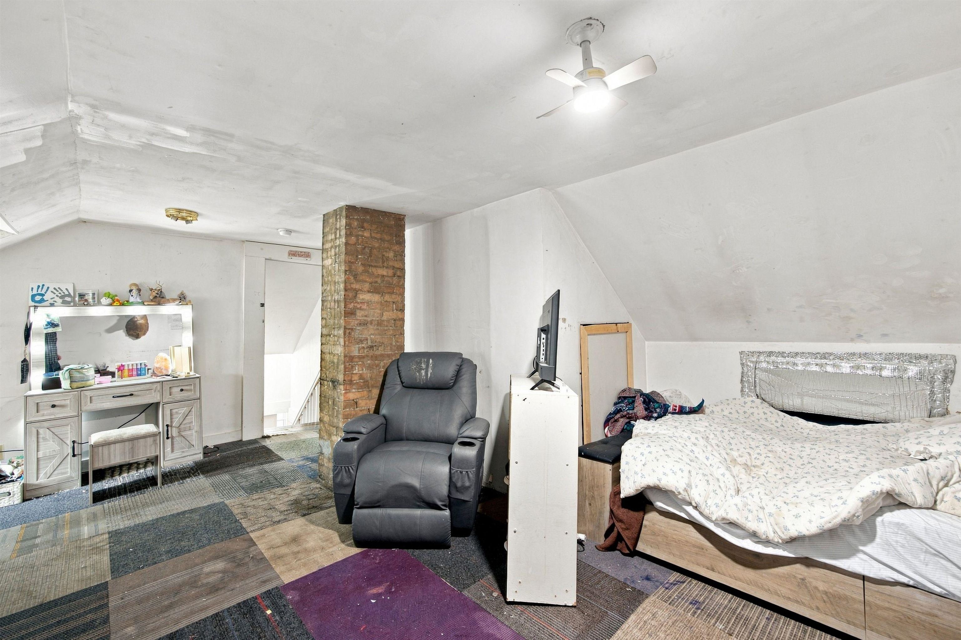 main property photo 48
