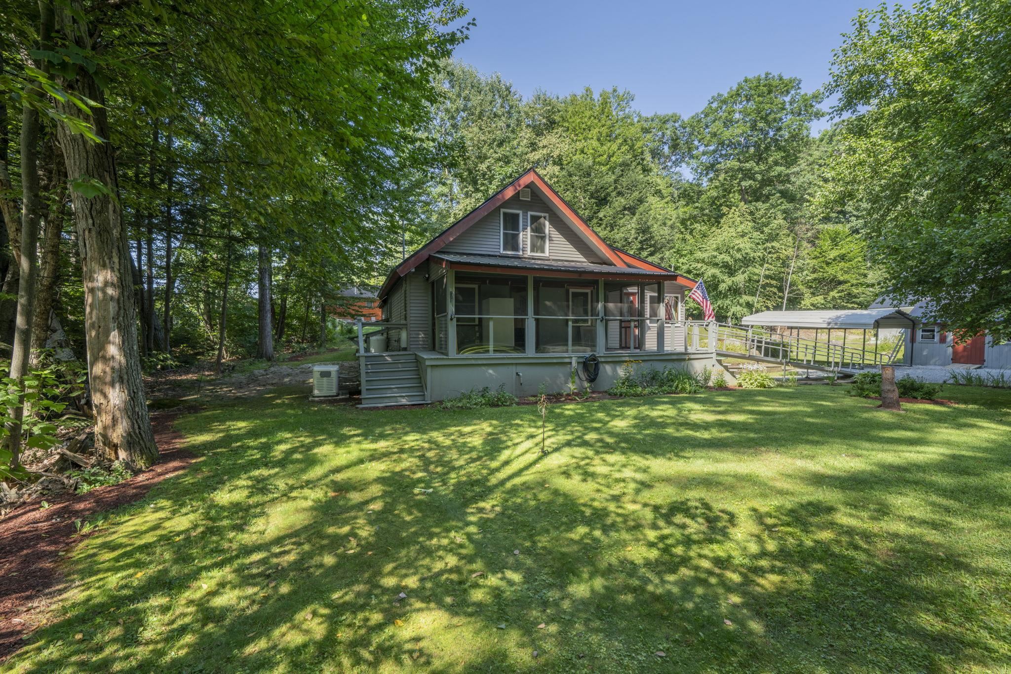 main property photo 40