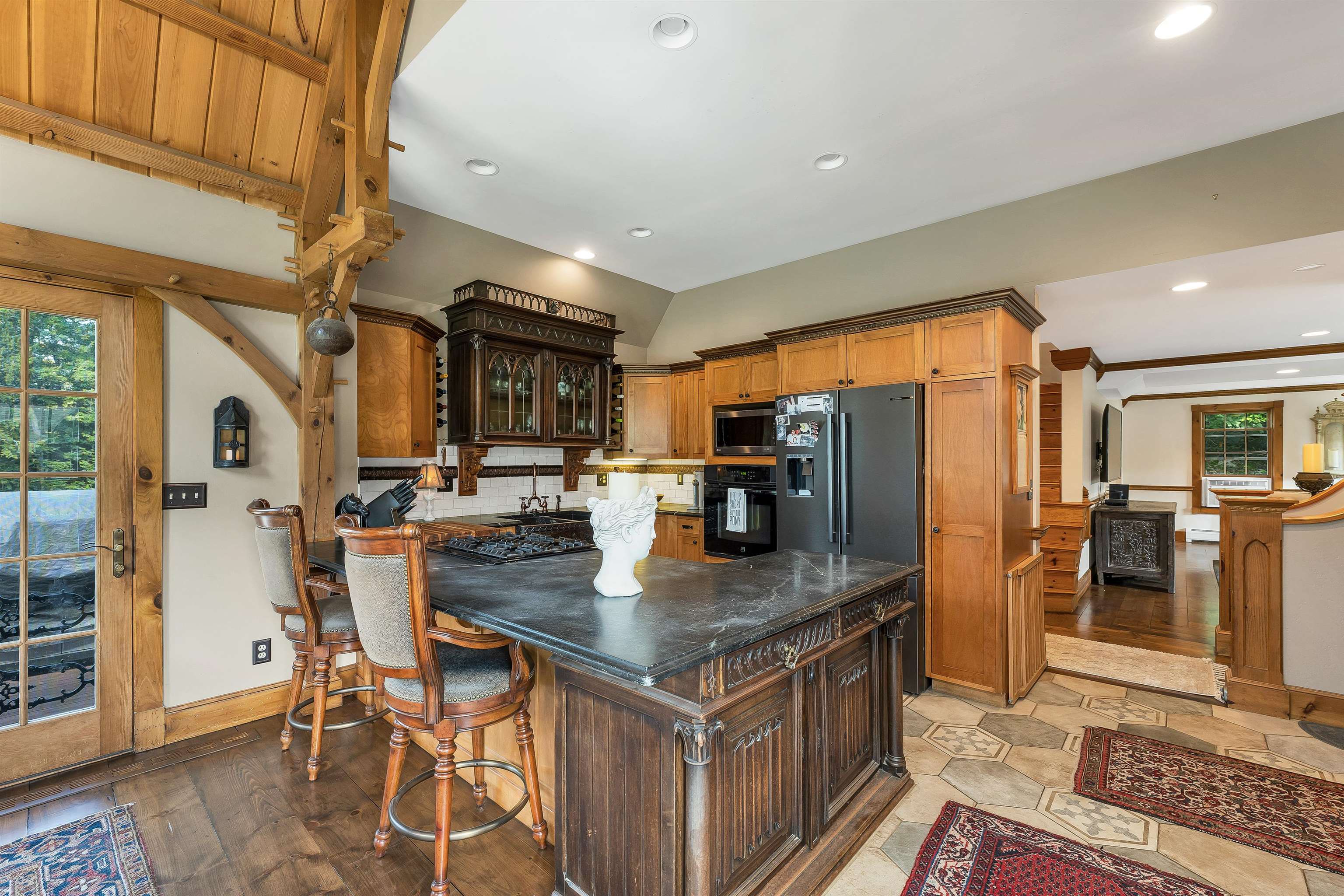 main property photo 11