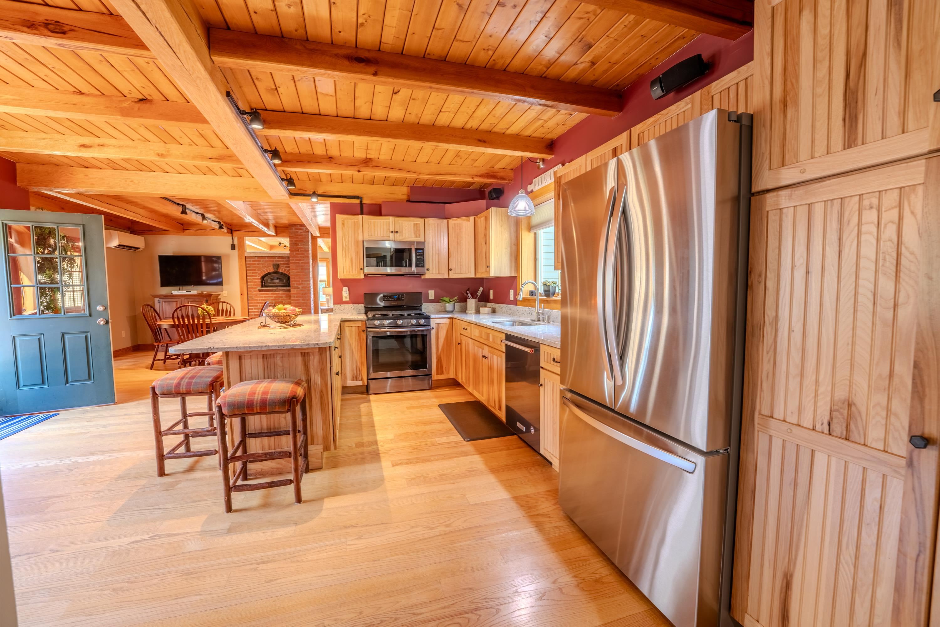 main property photo 32