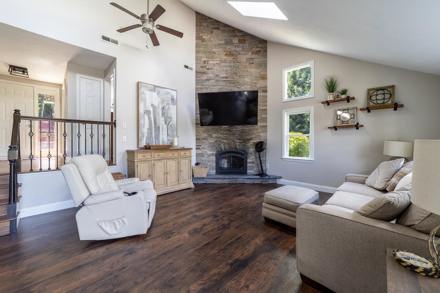 property viewer photo 16